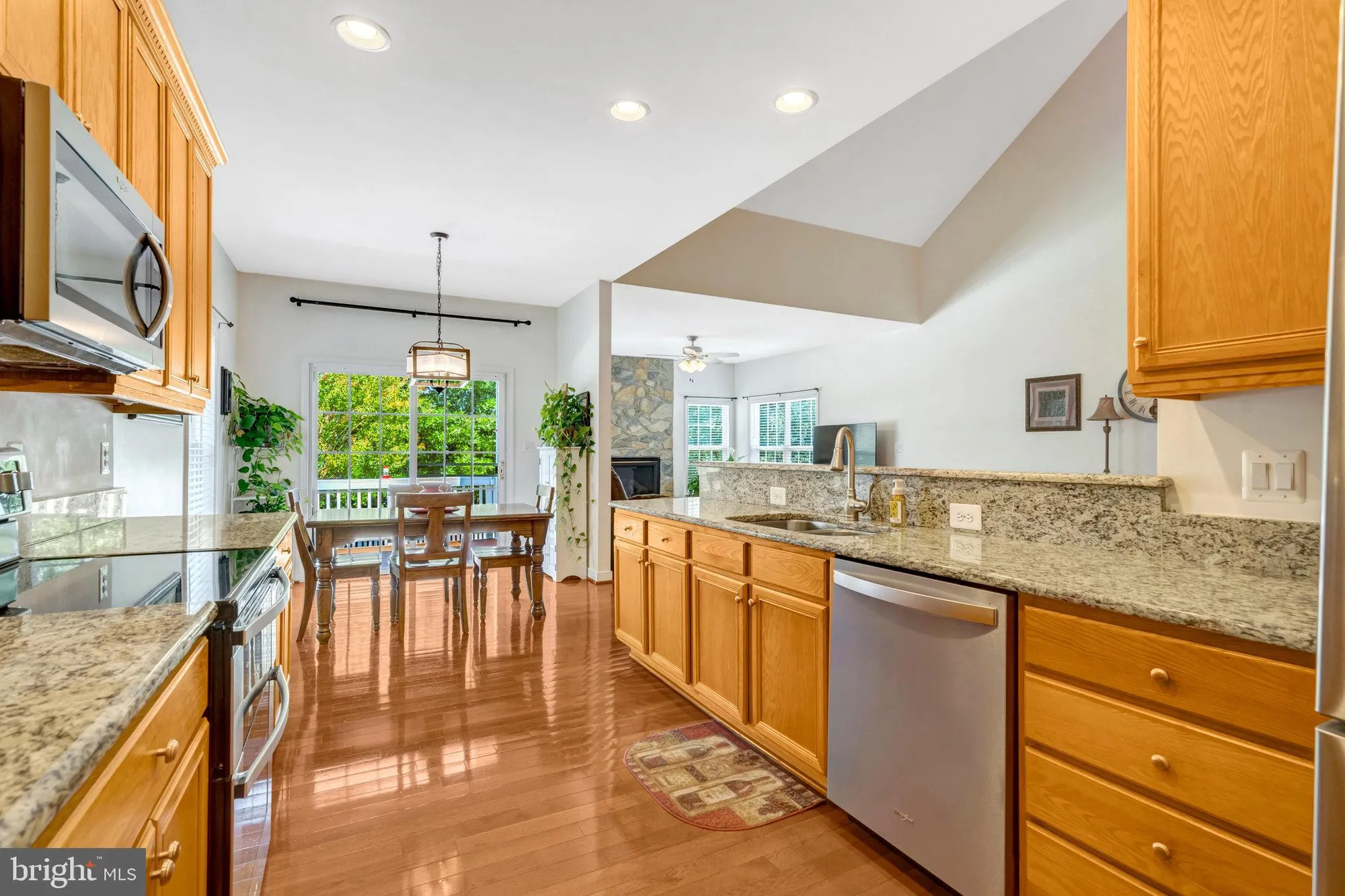 Property Slideshow image 7 of 37 | 13154 triple crown loop, Gainesville, VA, 20155