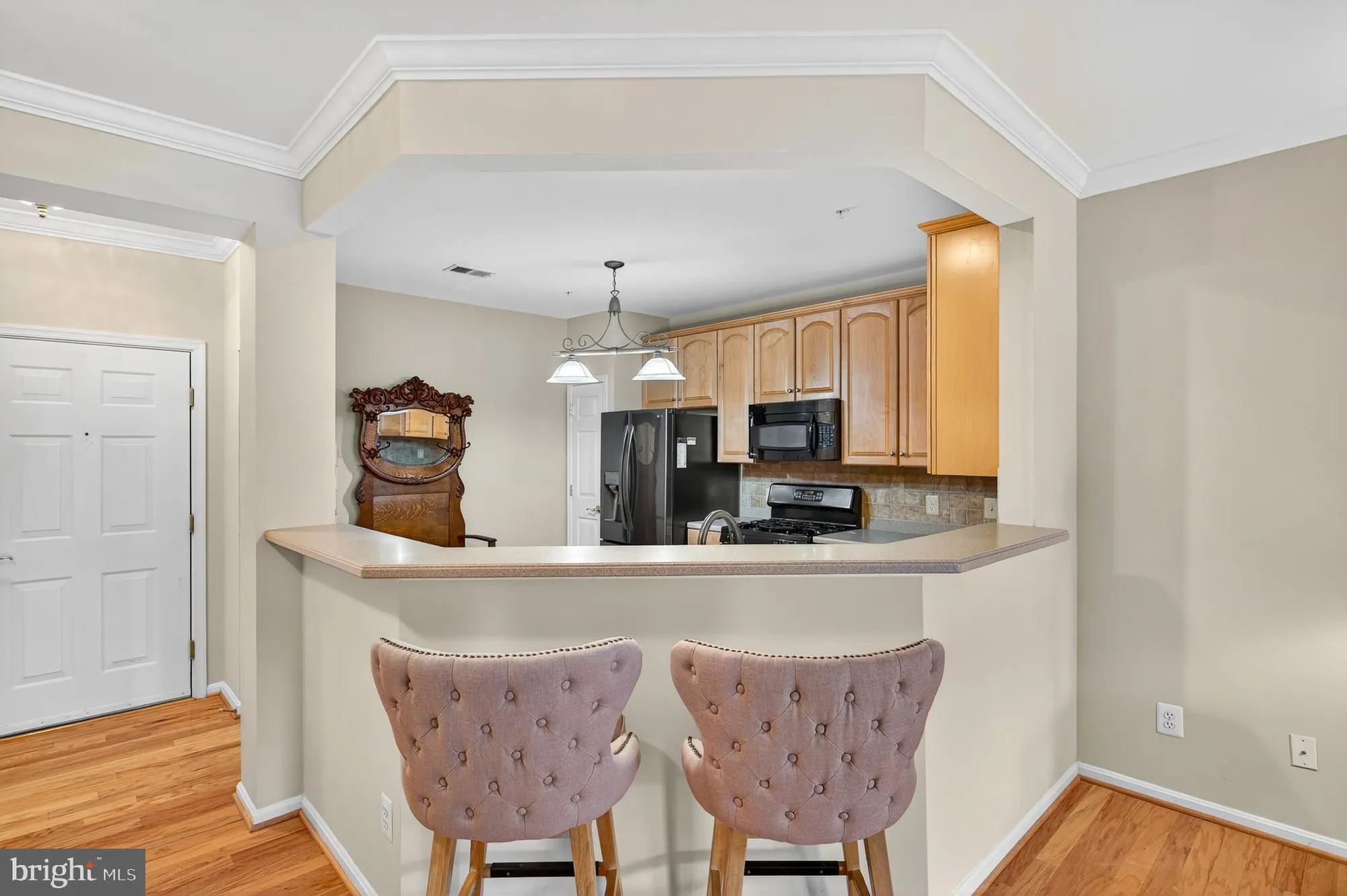 Property Slideshow image 7 of 41 | 20745 royal palace sq unit 207, Sterling, VA, 20165