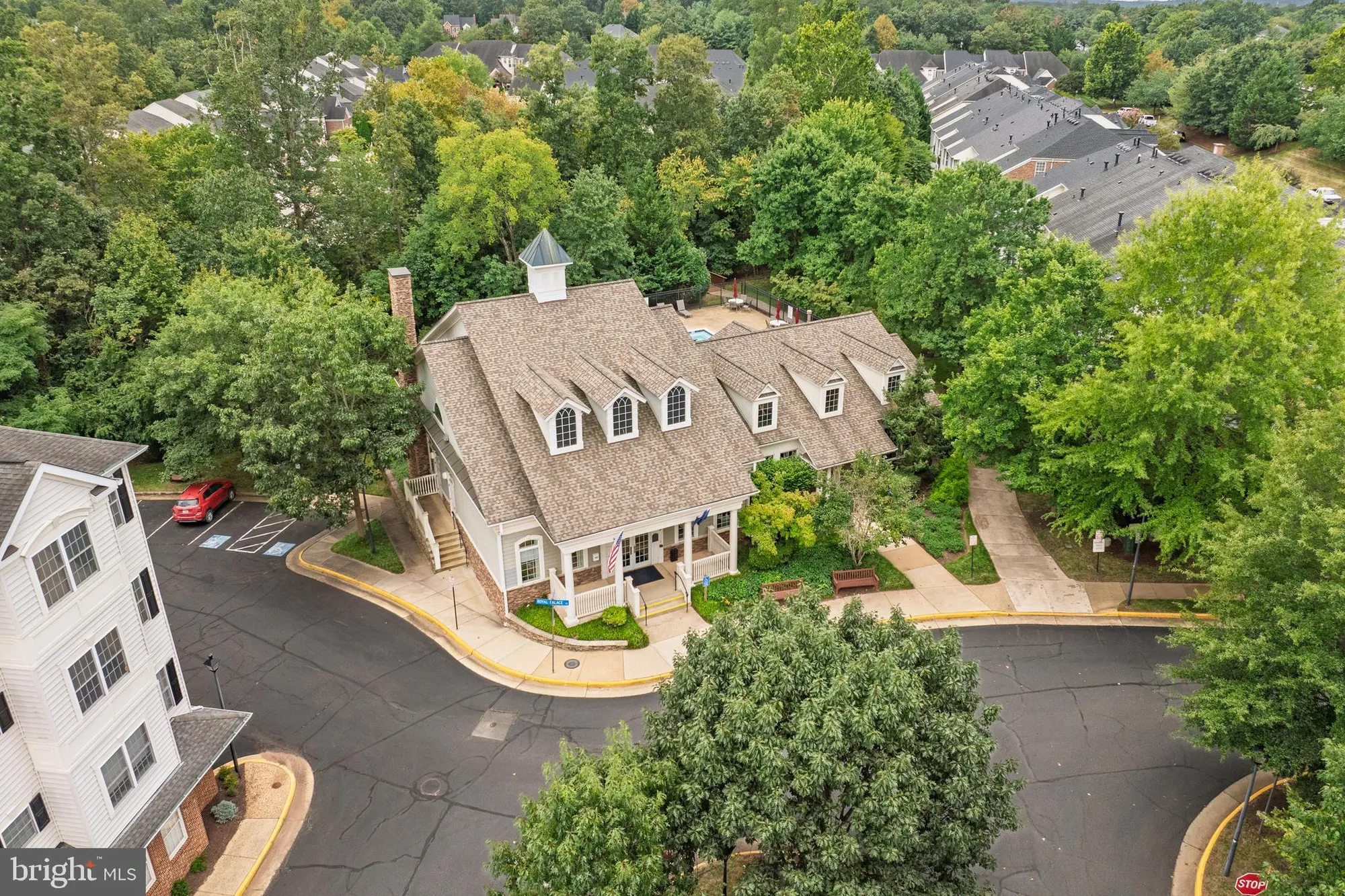 Property Slideshow image 33 of 41 | 20745 royal palace sq unit 207, Sterling, VA, 20165