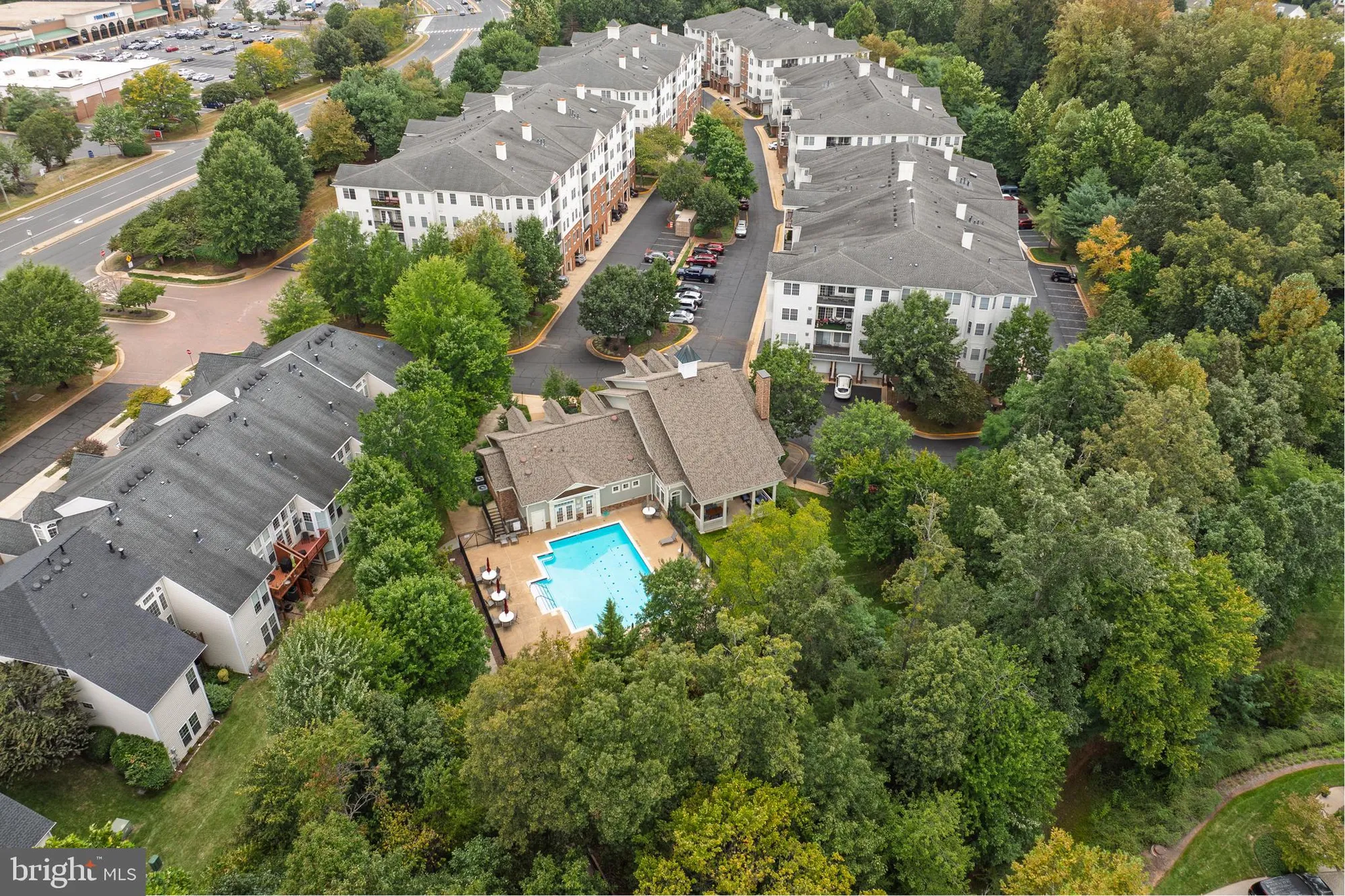Property Slideshow image 34 of 41 | 20745 royal palace sq unit 207, Sterling, VA, 20165