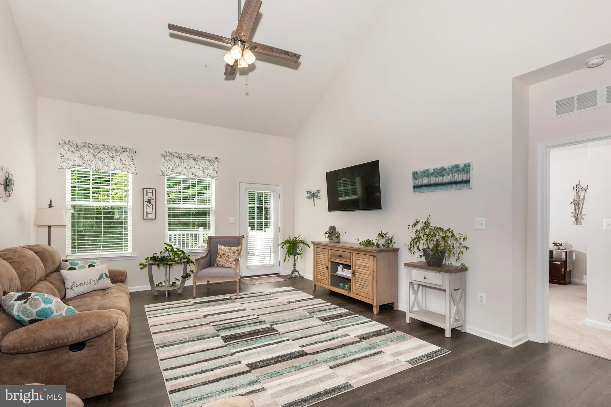 Property Slideshow image 14 of 49 | 2910 union square rd # 34, New Windsor, MD, 21776