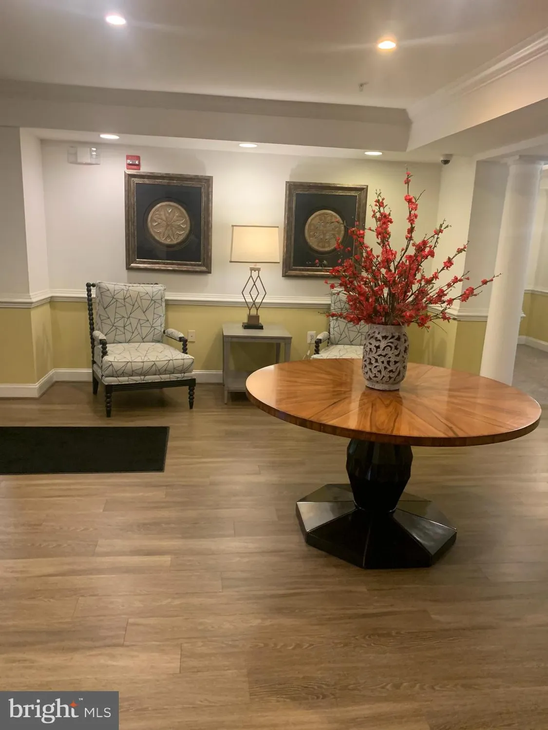 Property Slideshow image 8 of 24 | 2903 saintsbury plz 310, Fairfax, VA, 22031