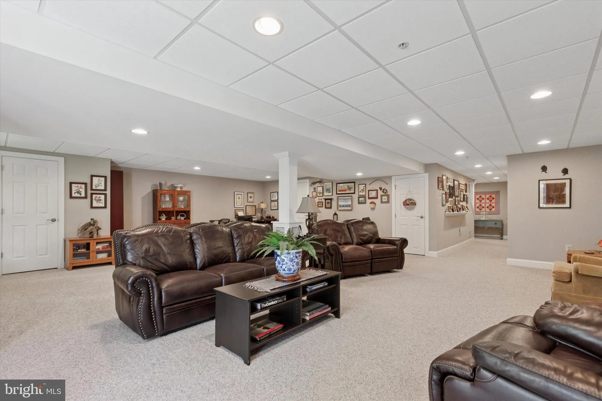 Property Slideshow image 39 of 55 | 107 caspian ln, Norristown, PA, 19403