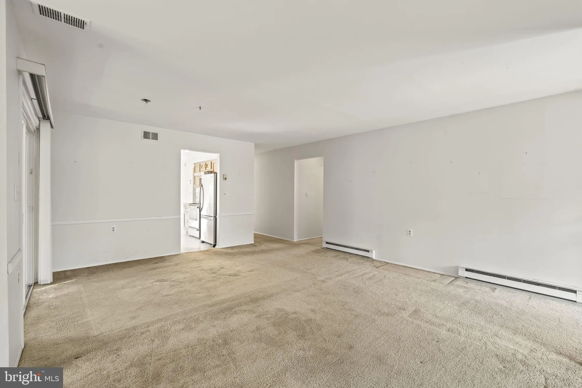 Property Slideshow image 7 of 30 | 33 dunstable rd, Southampton, NJ, 08088