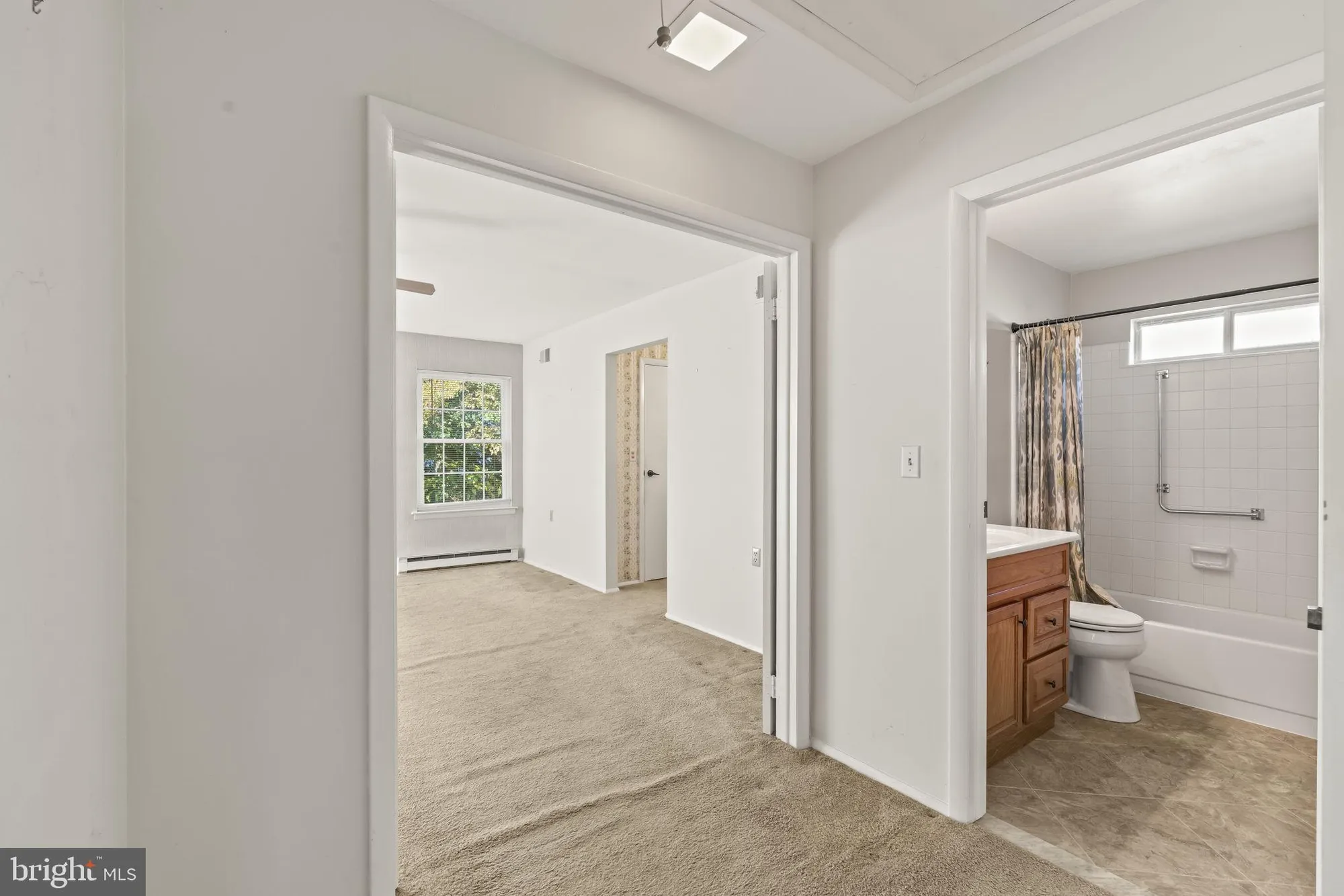 Property Slideshow image 15 of 30 | 33 dunstable rd, Southampton, NJ, 08088