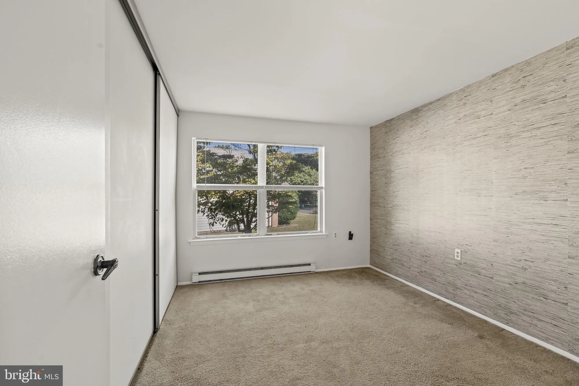 Property Slideshow image 13 of 30 | 33 dunstable rd, Southampton, NJ, 08088