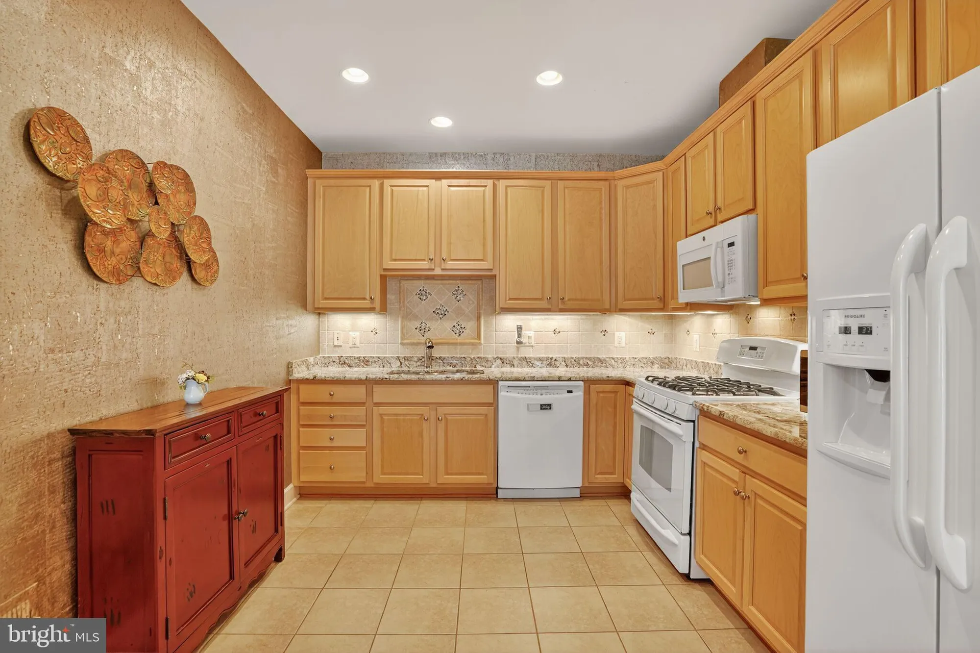 Property Slideshow image 18 of 37 | 20831 adams mill pl, Ashburn, VA, 20147