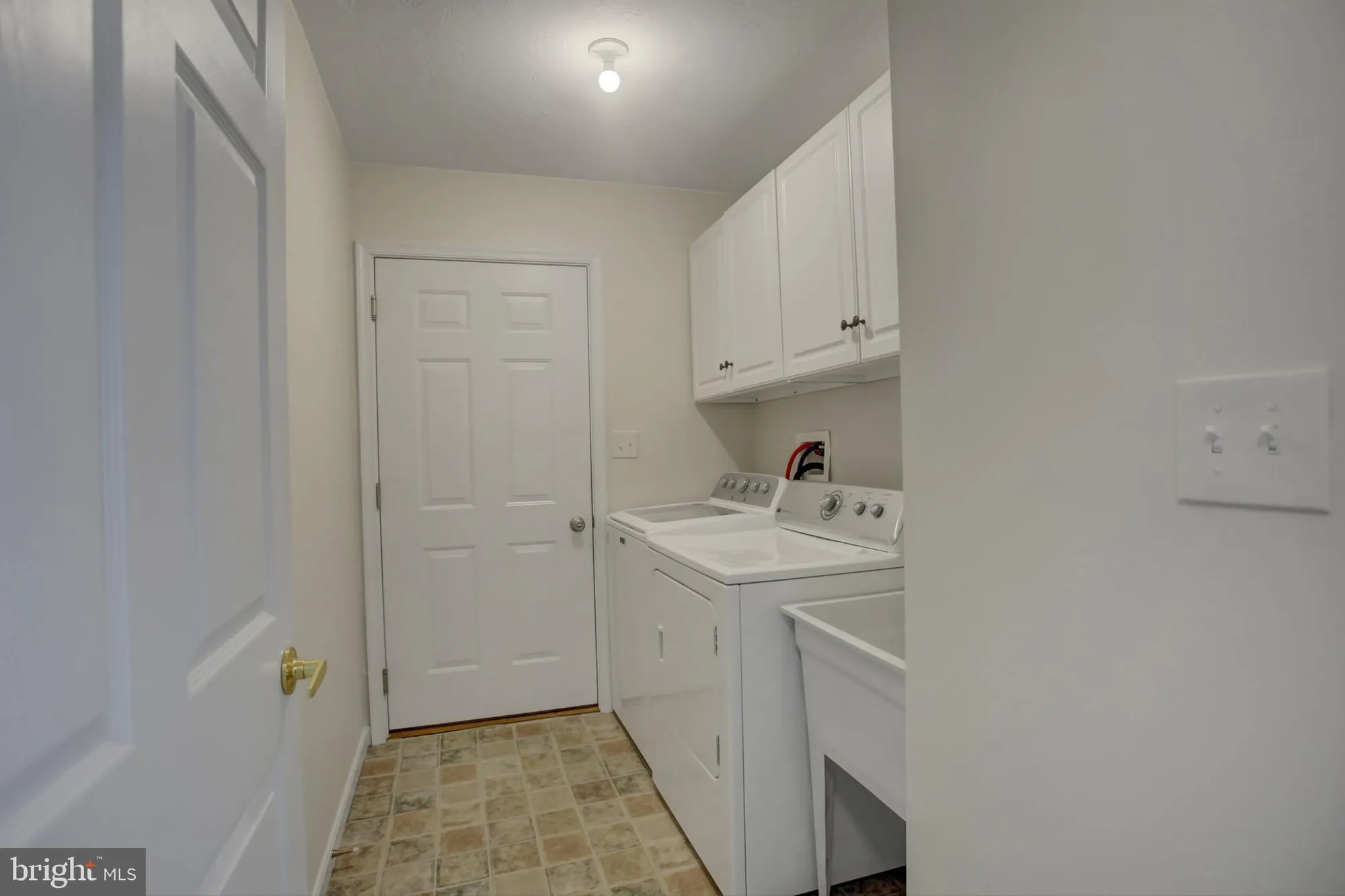 Property Slideshow image 36 of 52 | 81 lantern ln, Shippensburg, PA, 17257