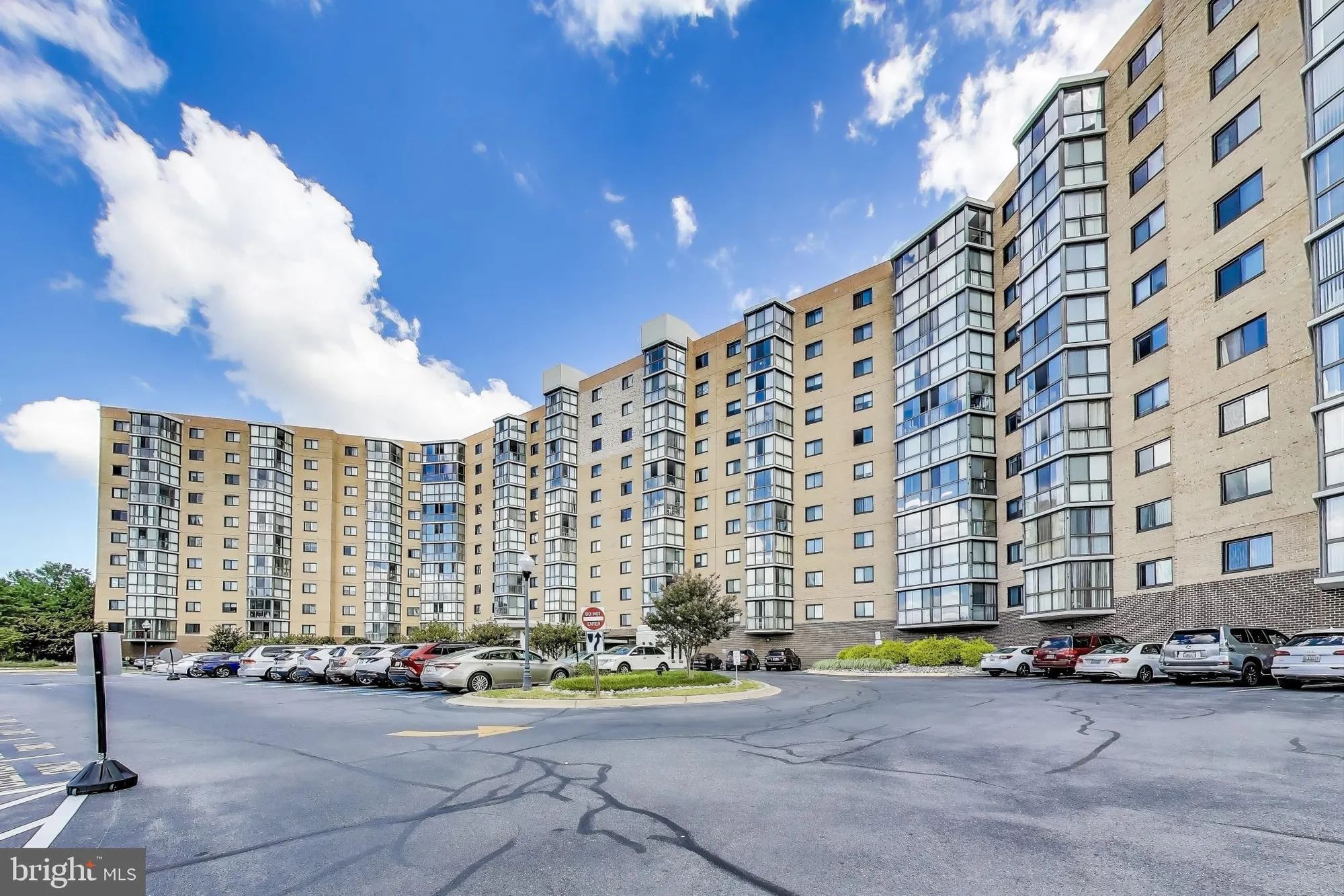 Property Slideshow image 27 of 34 | 3330 n leisure world blvd 5-1015, Silver Spring, MD, 20906