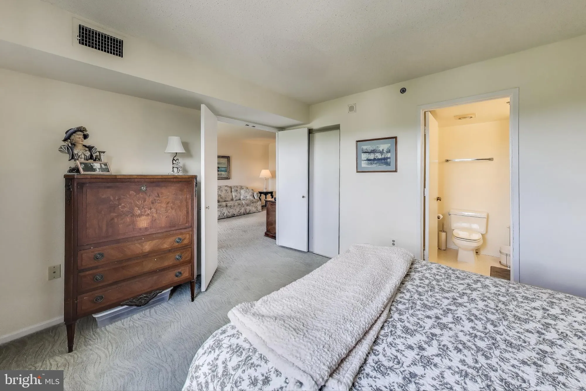 Property Slideshow image 15 of 34 | 3330 n leisure world blvd 5-1015, Silver Spring, MD, 20906