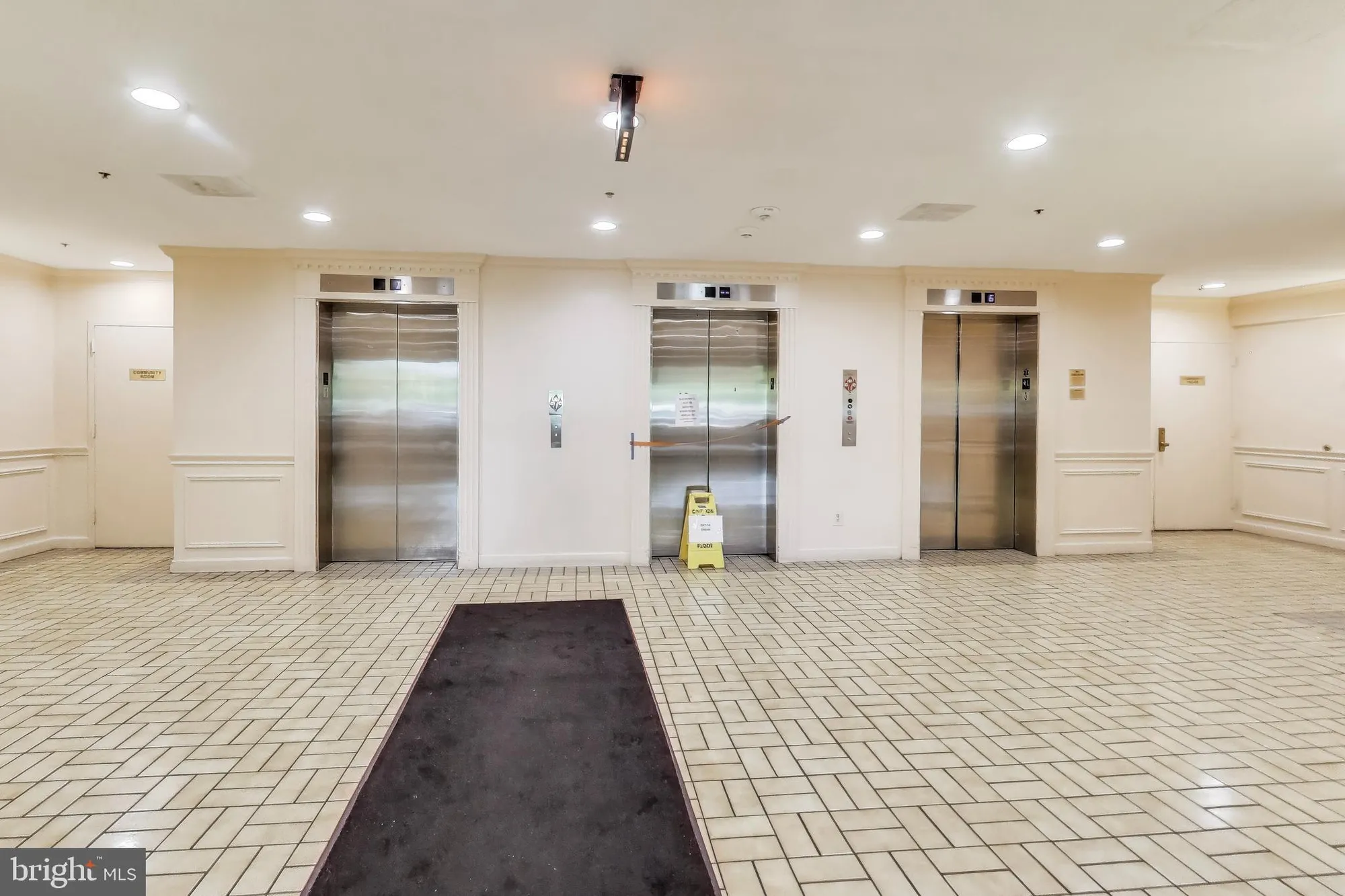 Property Slideshow image 24 of 43 | 15115 interlachen dr 3-802, Silver Spring, MD, 20906