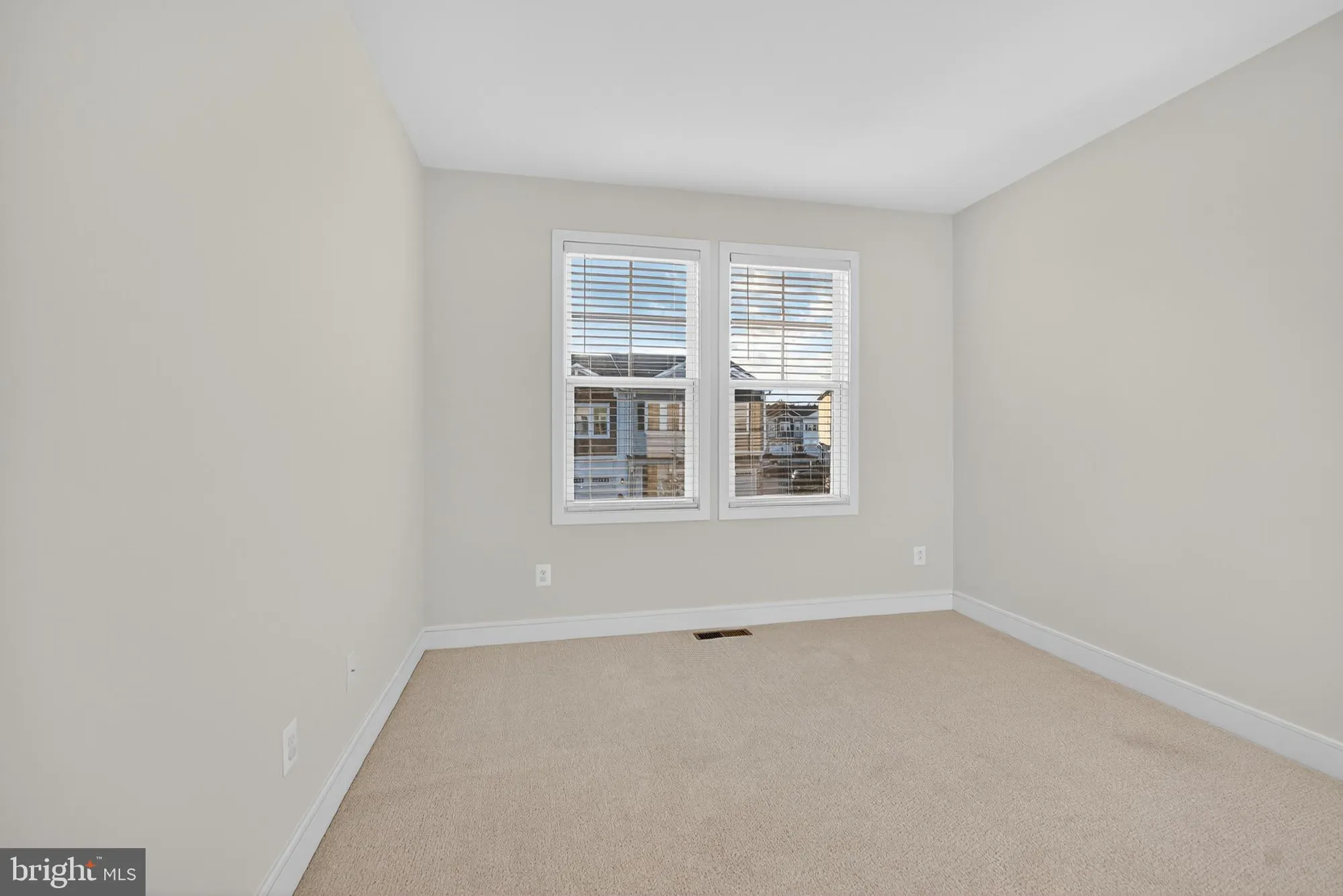 Property Slideshow image 23 of 32 | 153 leather flower dr, Lake Frederick, VA, 22630