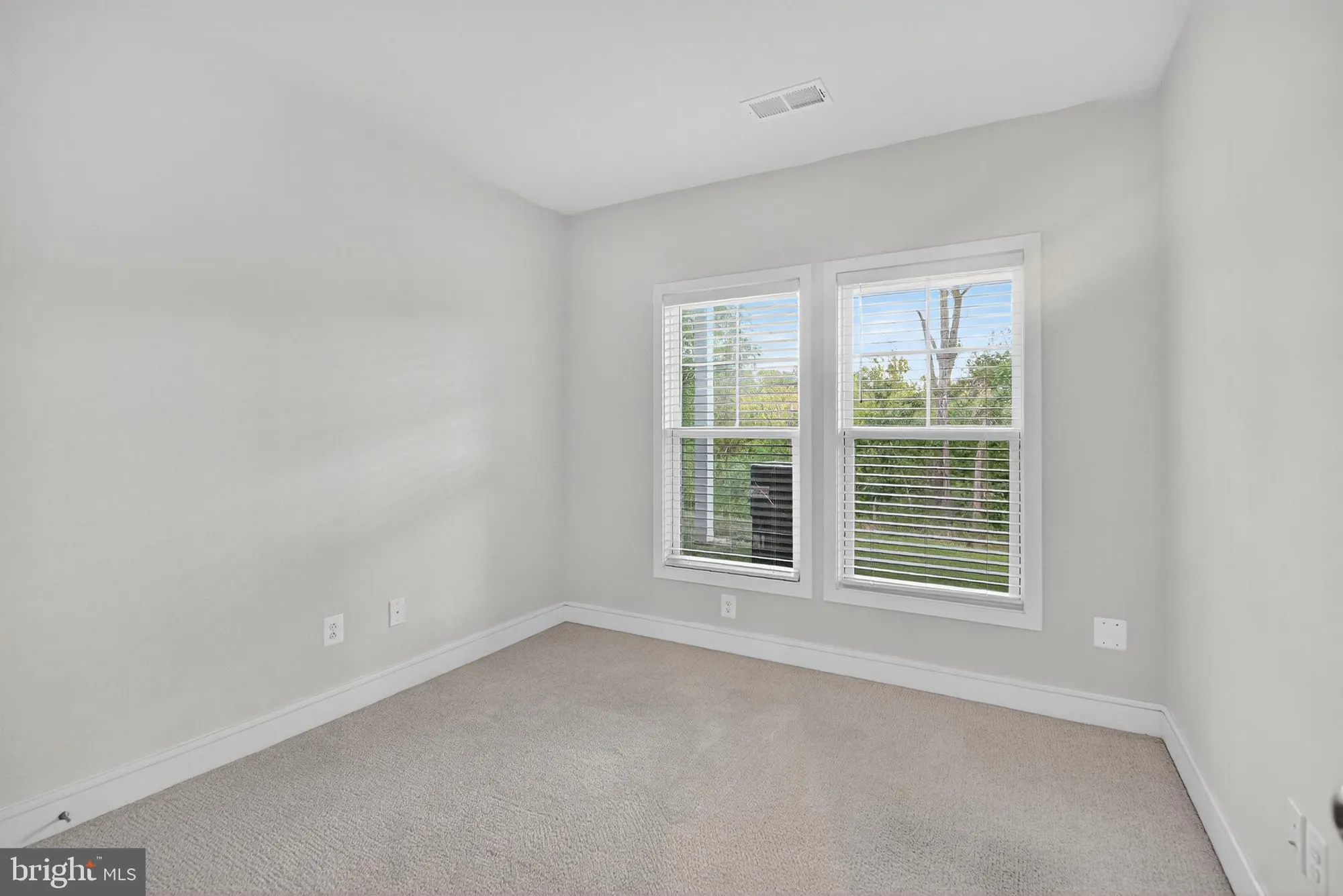 Property Slideshow image 25 of 32 | 153 leather flower dr, Lake Frederick, VA, 22630