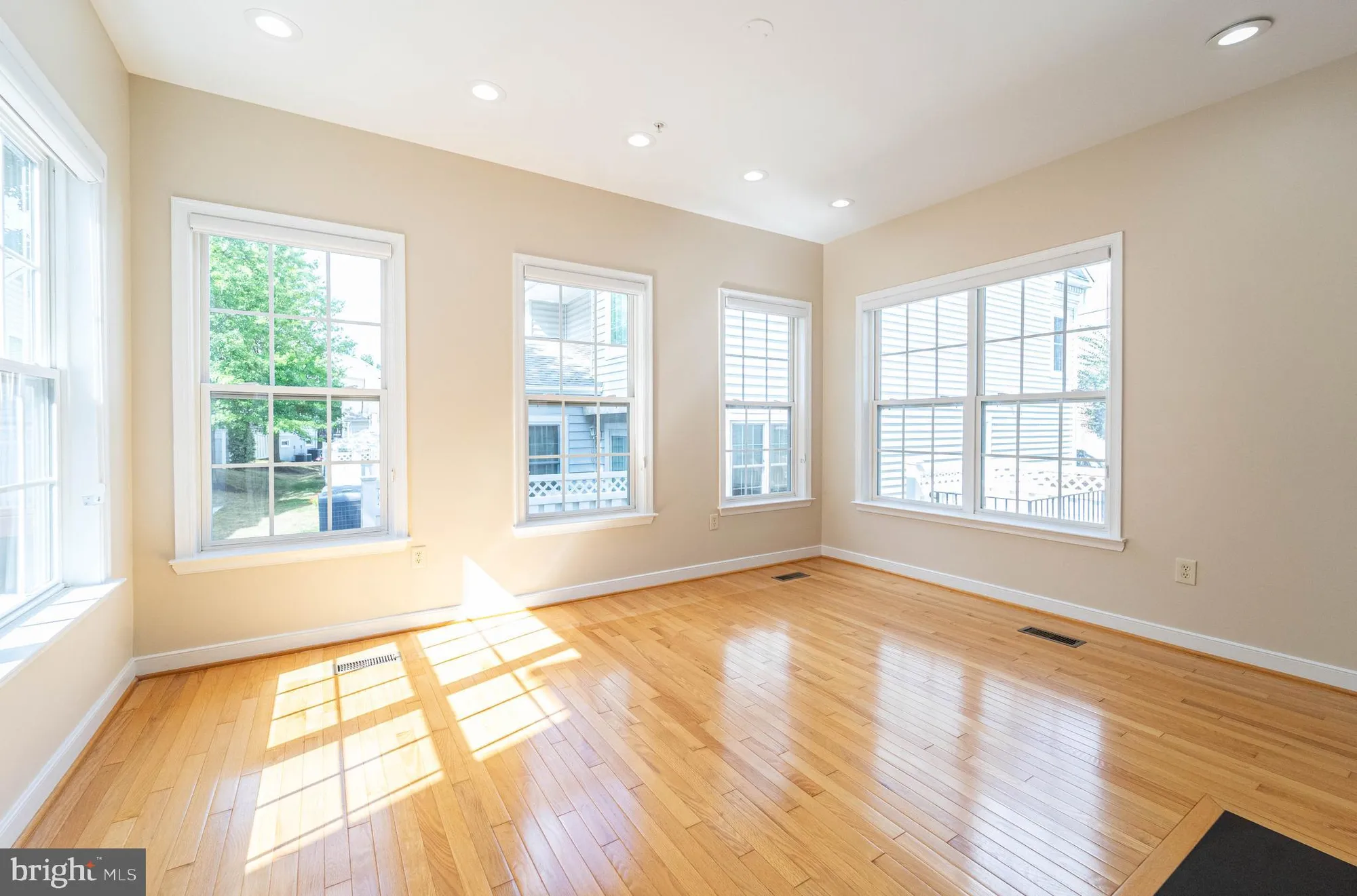 Property Slideshow image 11 of 51 | 8879 warm granite dr # 27, Columbia, MD, 21045