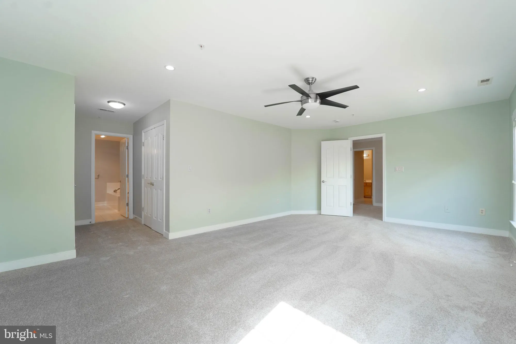 Property Slideshow image 34 of 51 | 8879 warm granite dr # 27, Columbia, MD, 21045