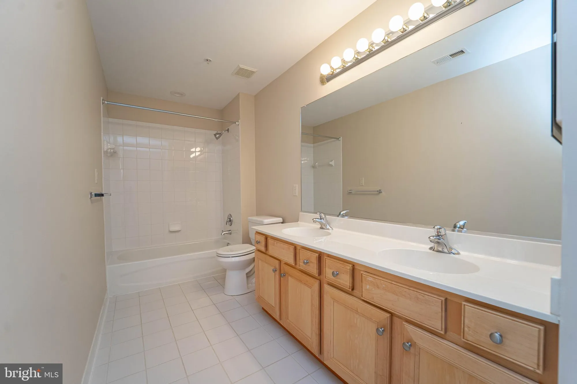 Property Slideshow image 43 of 51 | 8879 warm granite dr # 27, Columbia, MD, 21045