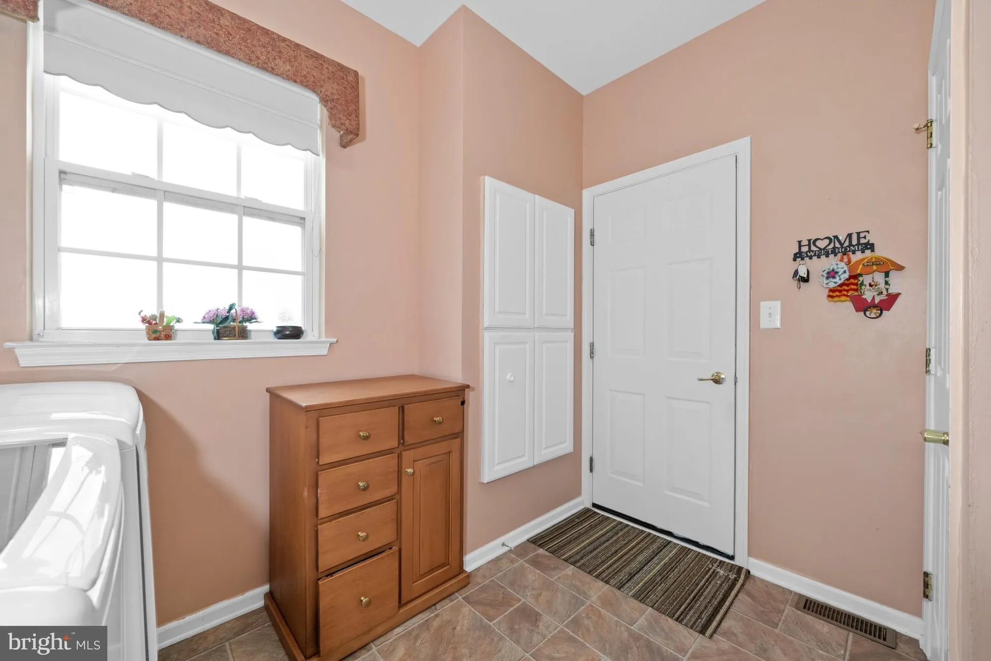 Property Slideshow image 13 of 21 | 56 springmill dr, Middletown, DE, 19709