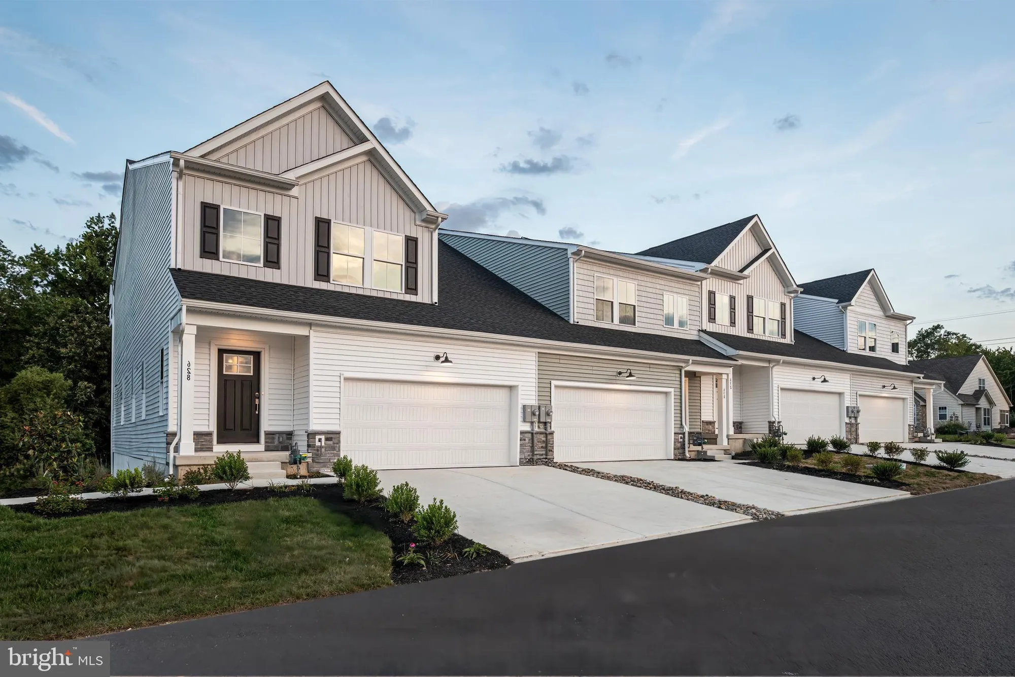 Property Slideshow image 1 of 24 | 544 arrowgrass ln, New Castle, DE, 19720