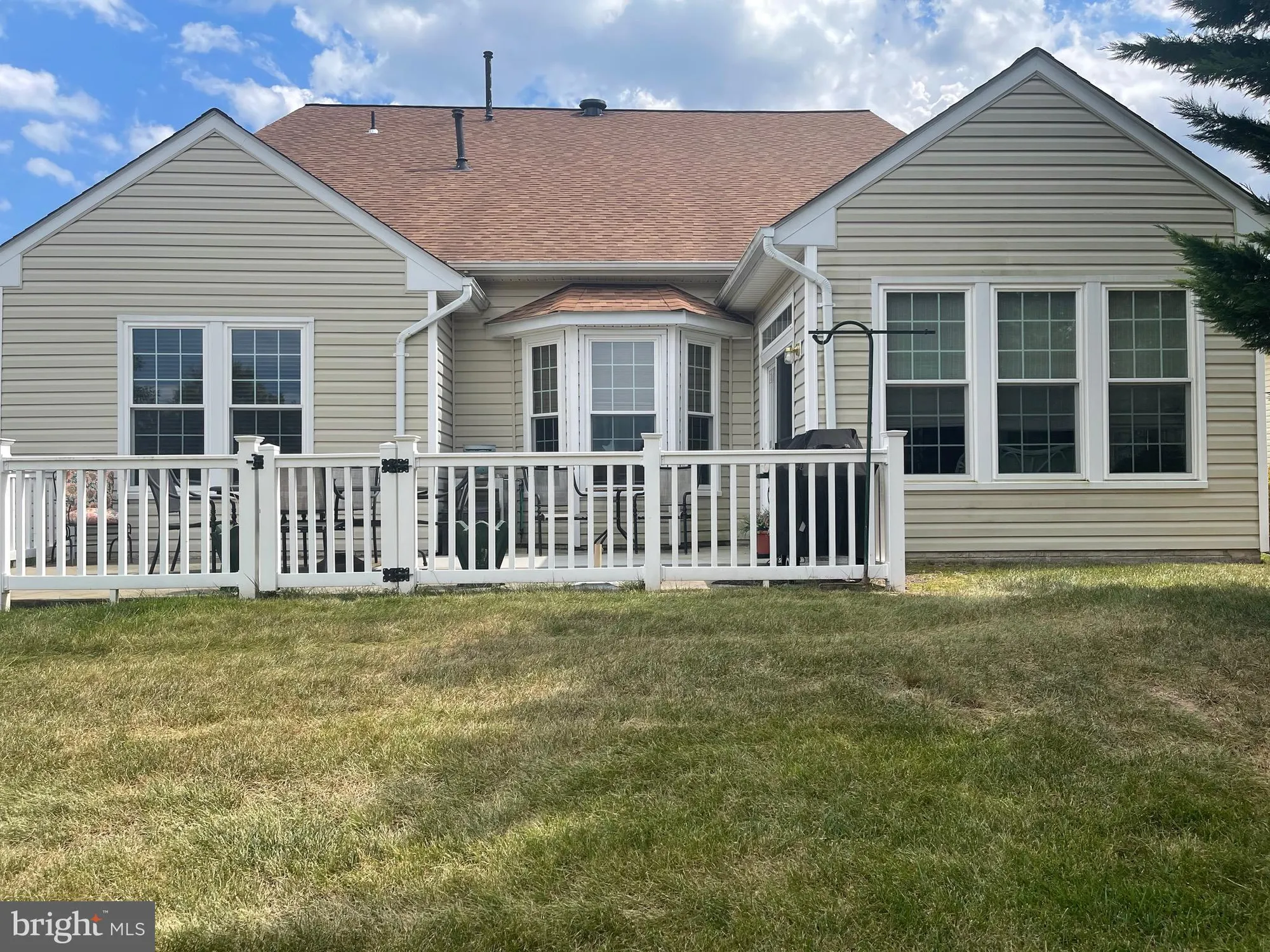 Property Slideshow image 3 of 44 | 3758 blowing leaf pl, Dumfries, VA, 22025