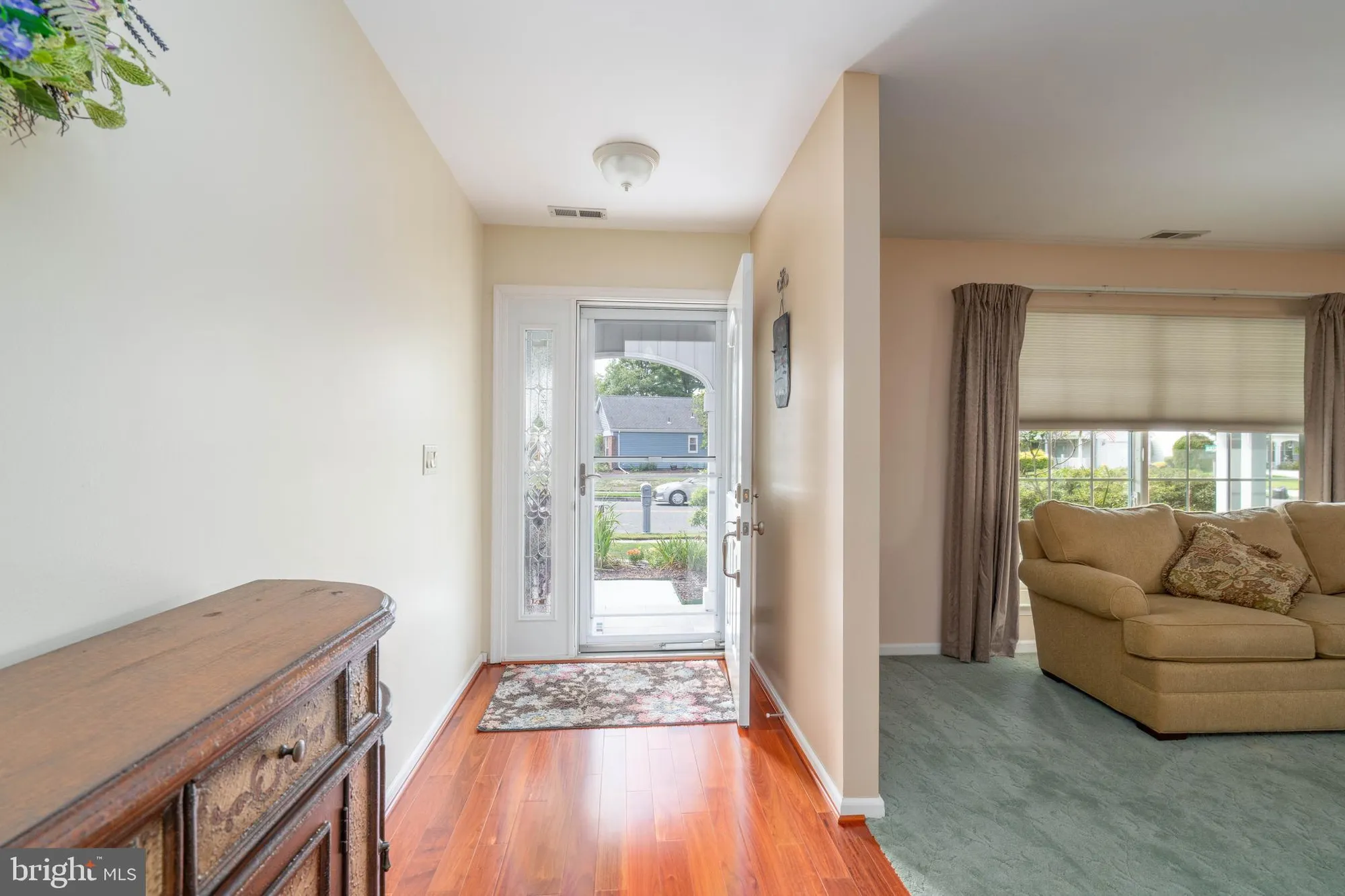 Property Slideshow image 3 of 23 | 985 westminster dr, Southampton, NJ, 08088