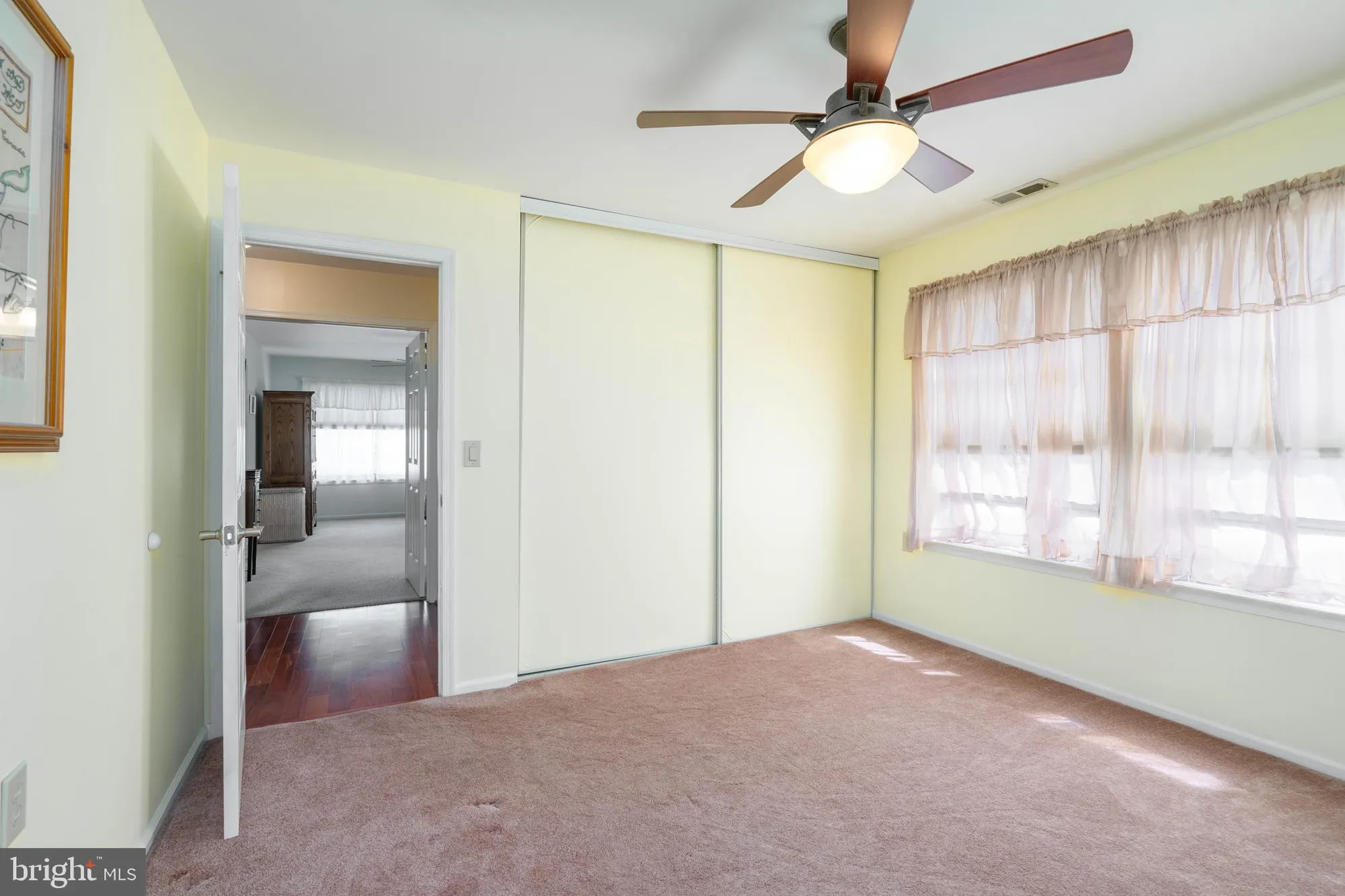 Property Slideshow image 14 of 23 | 985 westminster dr, Southampton, NJ, 08088