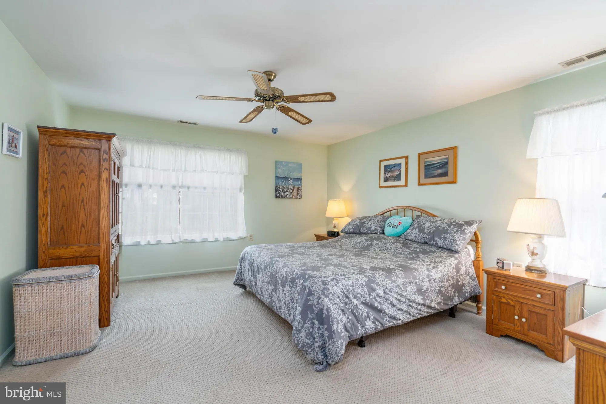 Property Slideshow image 16 of 23 | 985 westminster dr, Southampton, NJ, 08088