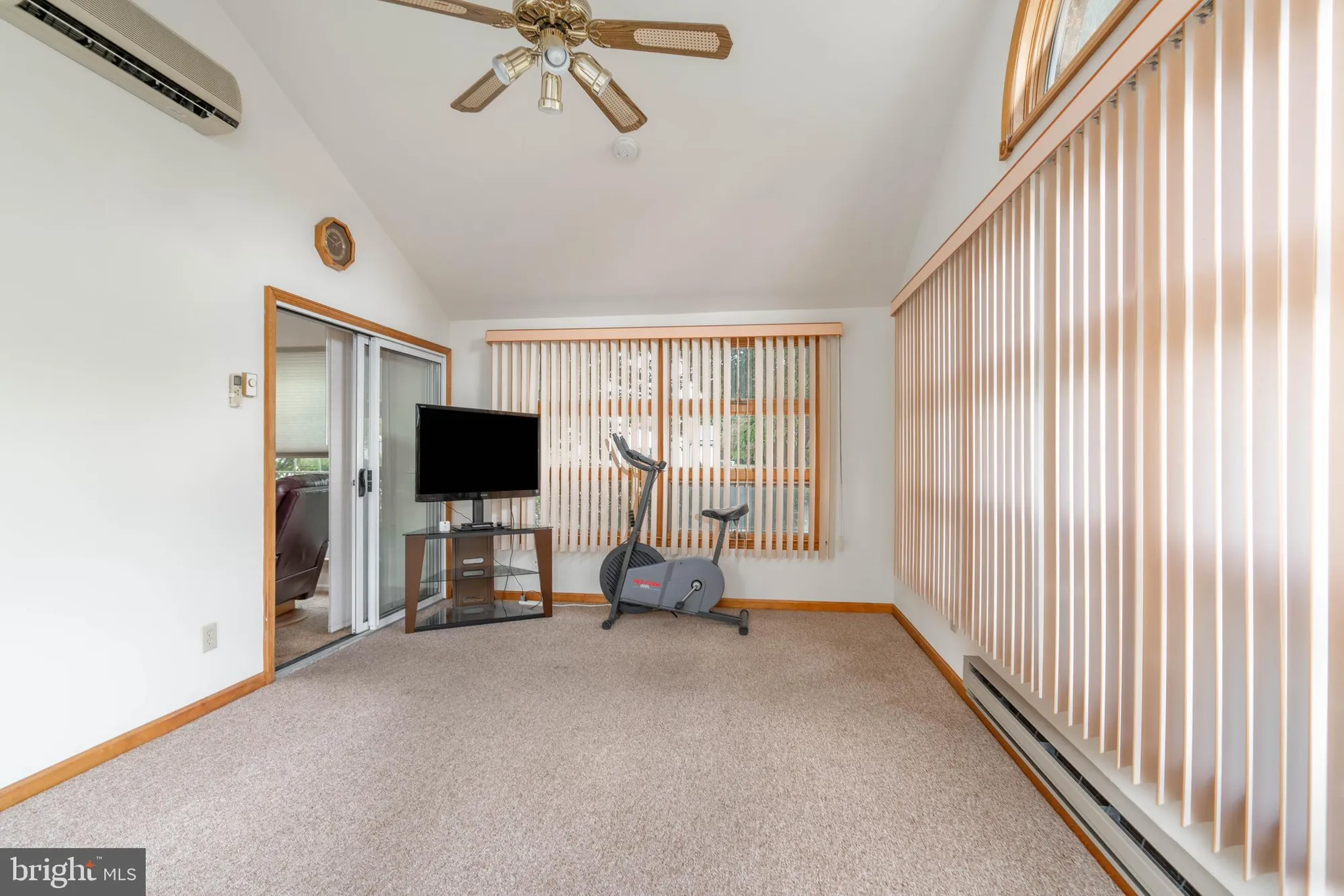 Property Slideshow image 21 of 23 | 985 westminster dr, Southampton, NJ, 08088