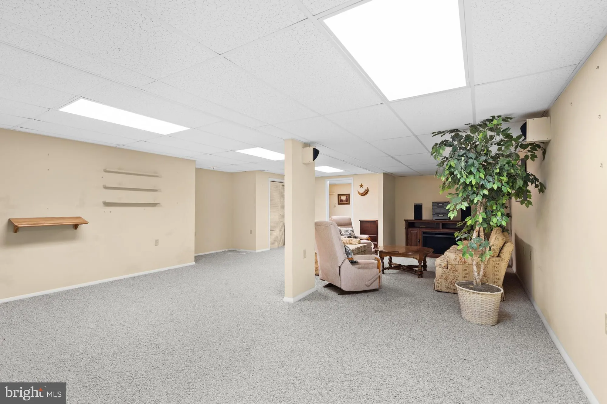 Property Slideshow image 31 of 37 | 24 tupelo ln, Langhorne, PA, 19047