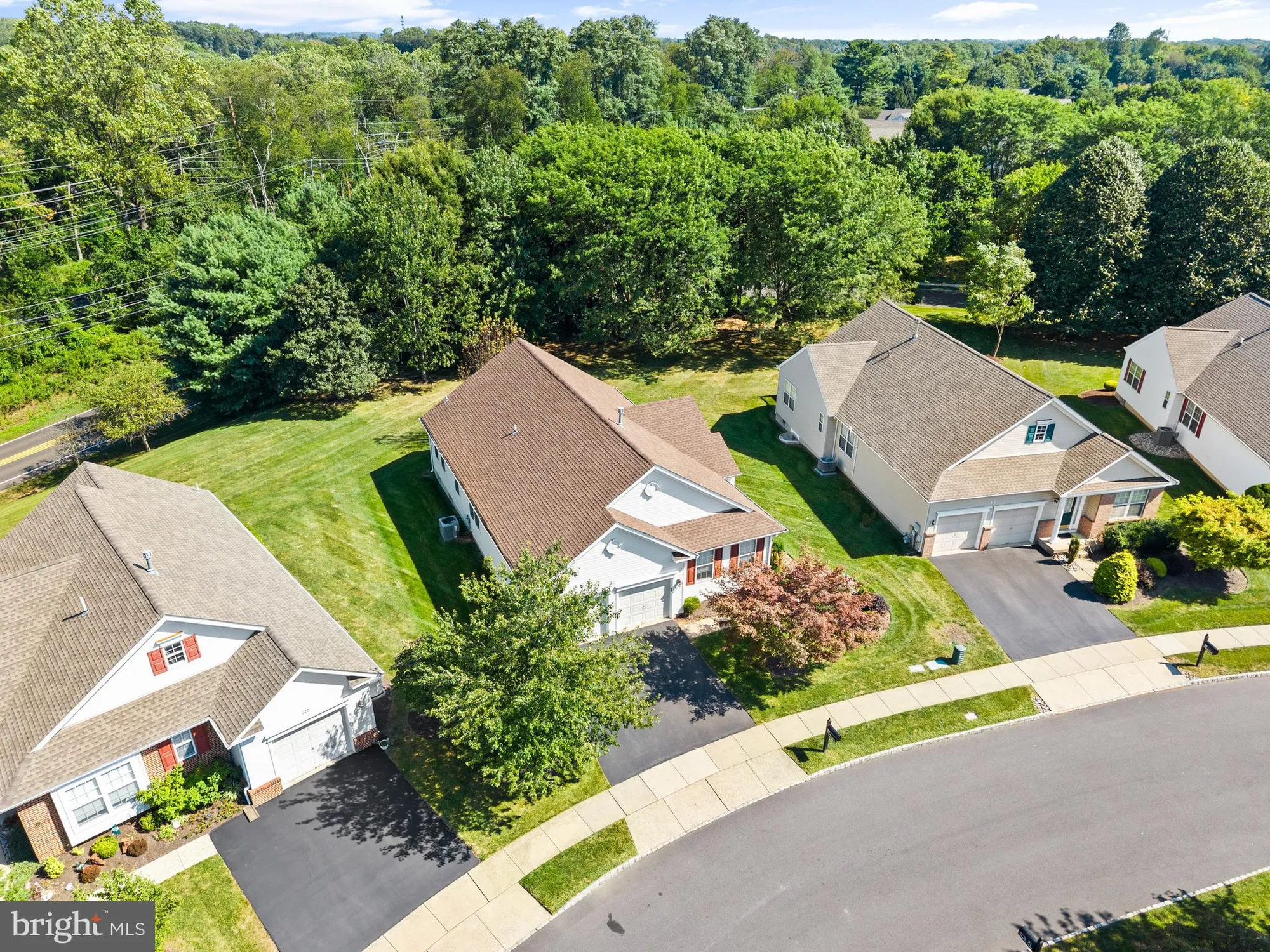 Property Slideshow image 33 of 37 | 24 tupelo ln, Langhorne, PA, 19047