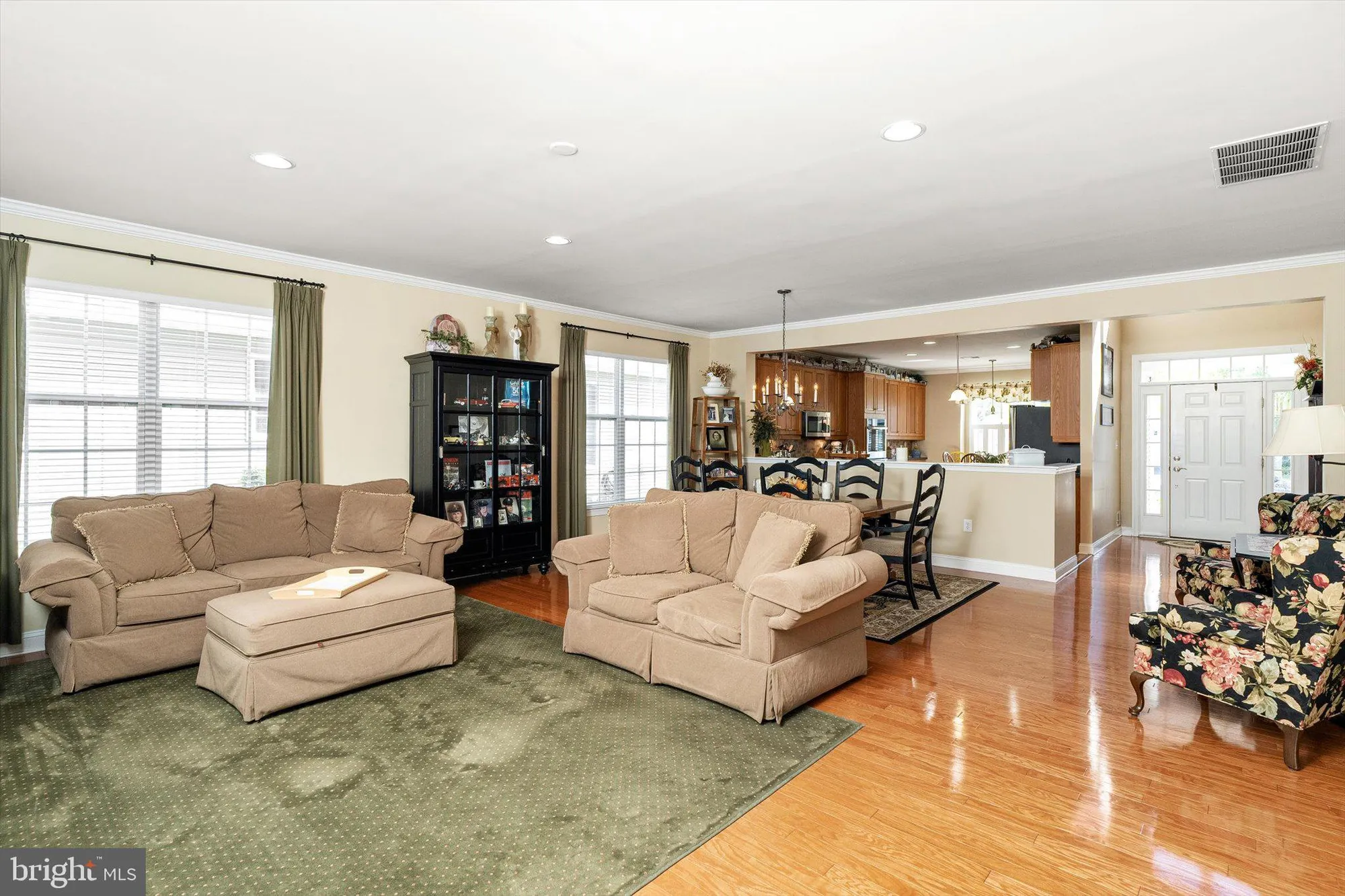 Property Slideshow image 24 of 47 | 118 monte carlo dr, Hamilton, NJ, 08691