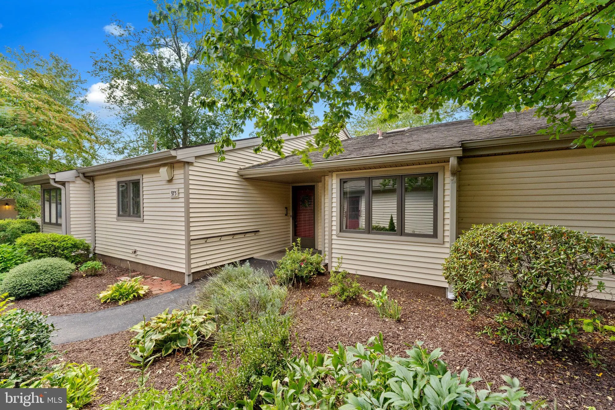 Property Slideshow image 1 of 42 | 975 kennett way, West Chester, PA, 19380