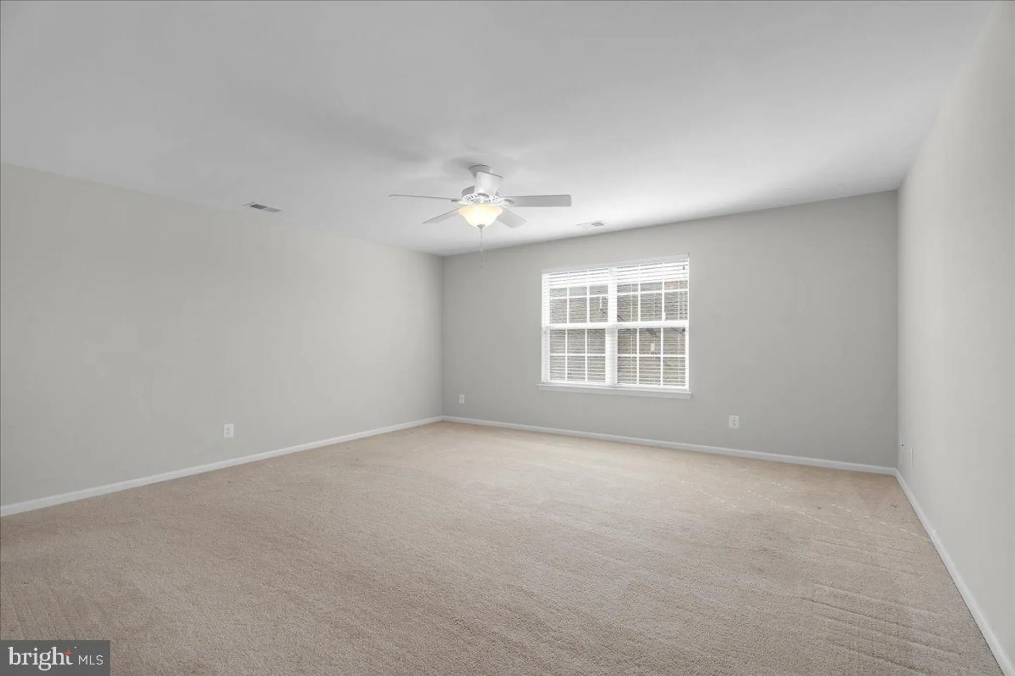 Property Slideshow image 19 of 36 | 35 w dehart ave, Clayton, NJ, 08312