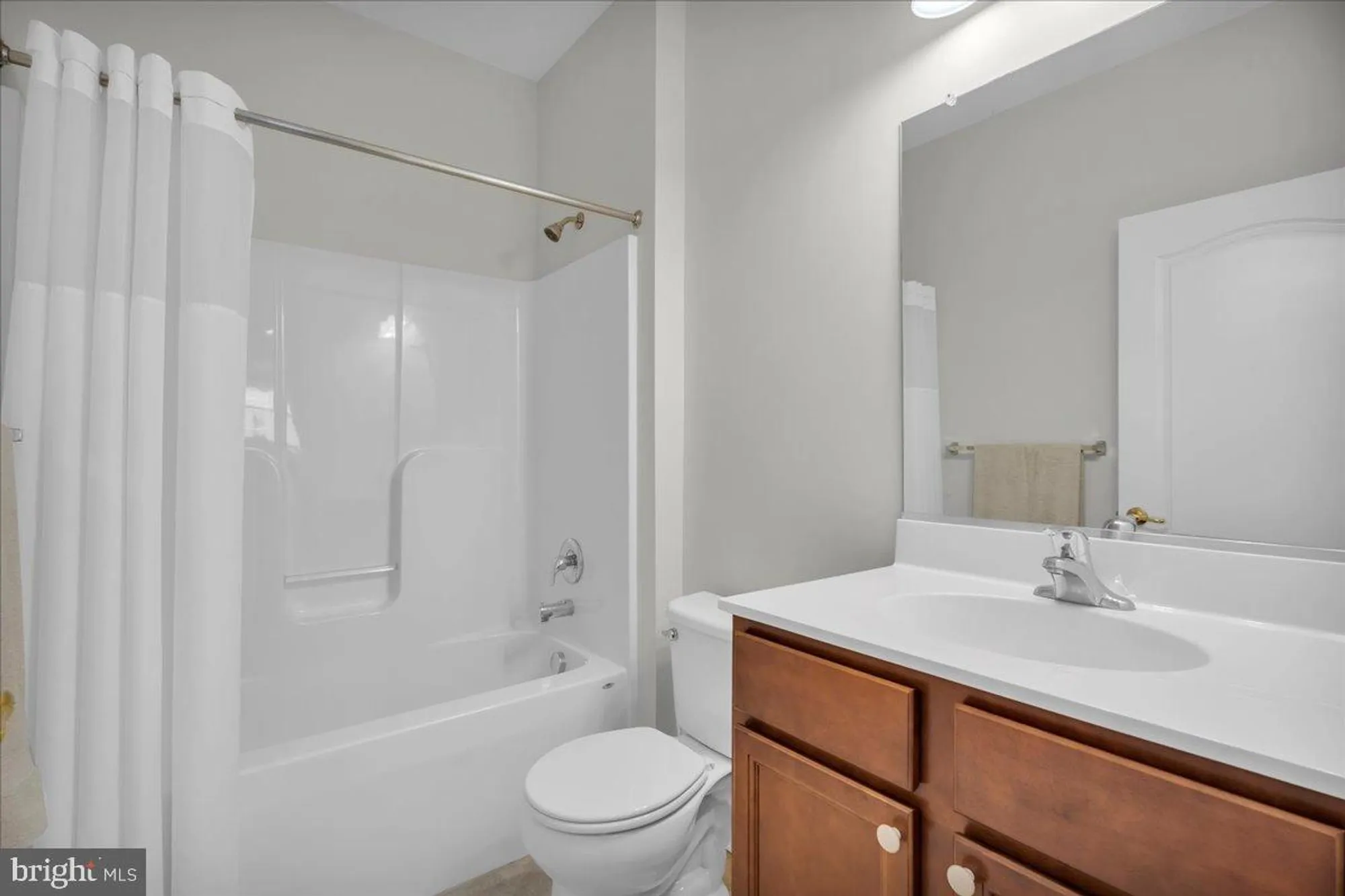 Property Slideshow image 17 of 36 | 35 w dehart ave, Clayton, NJ, 08312