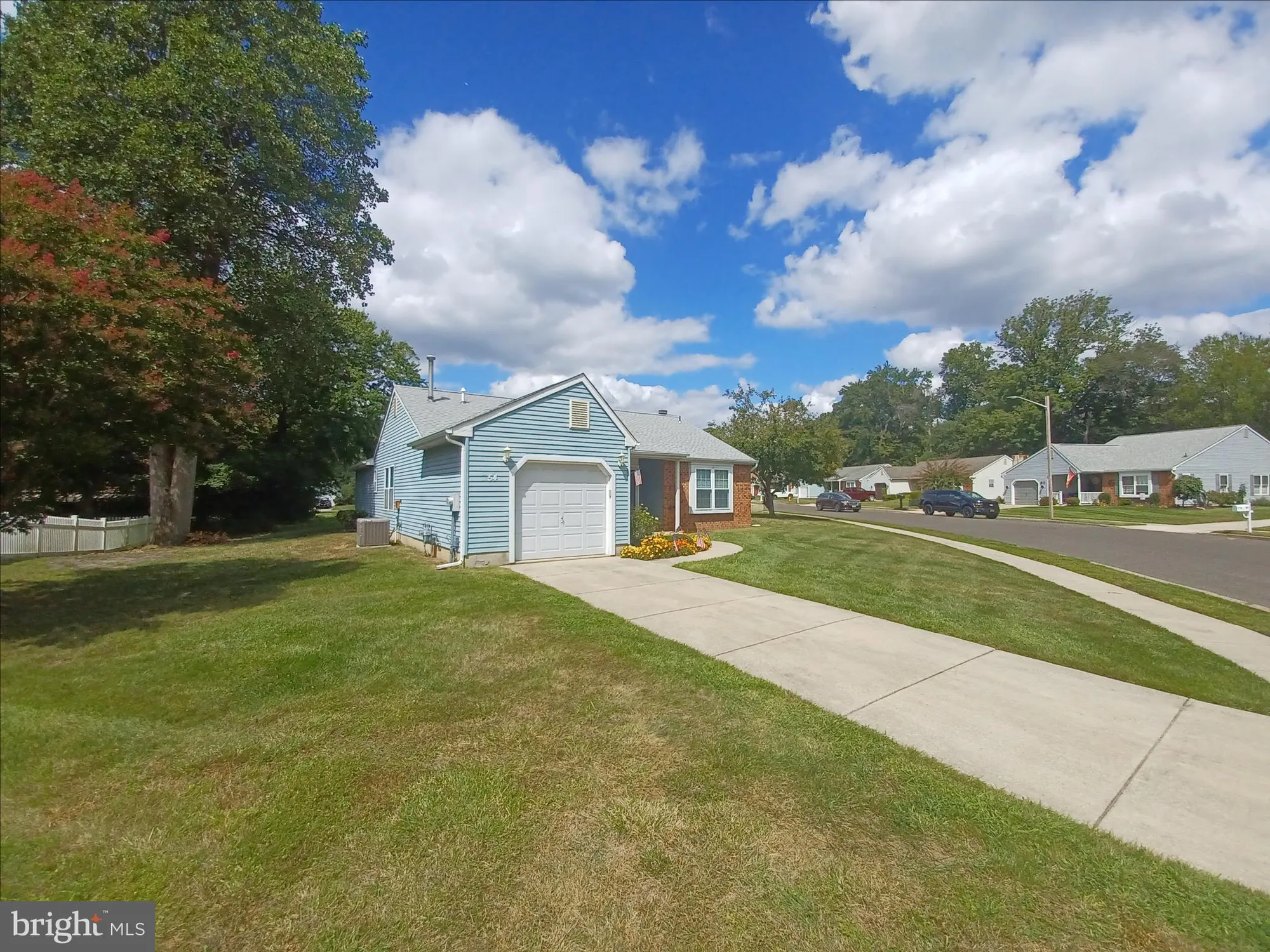 Property Slideshow image 2 of 19 | 54 knollwood dr, Woodbury, NJ, 08096