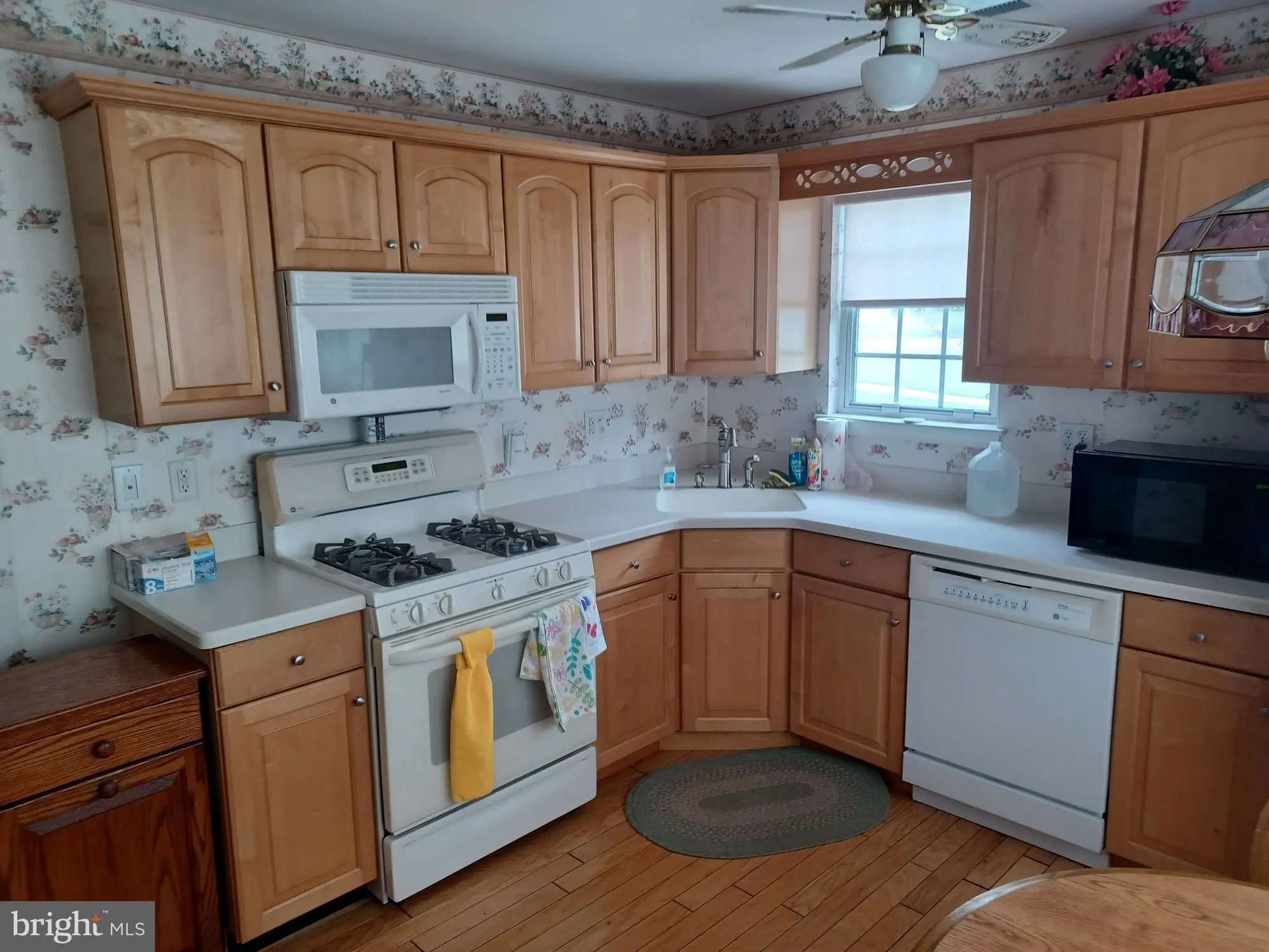 Property Slideshow image 6 of 19 | 54 knollwood dr, Woodbury, NJ, 08096