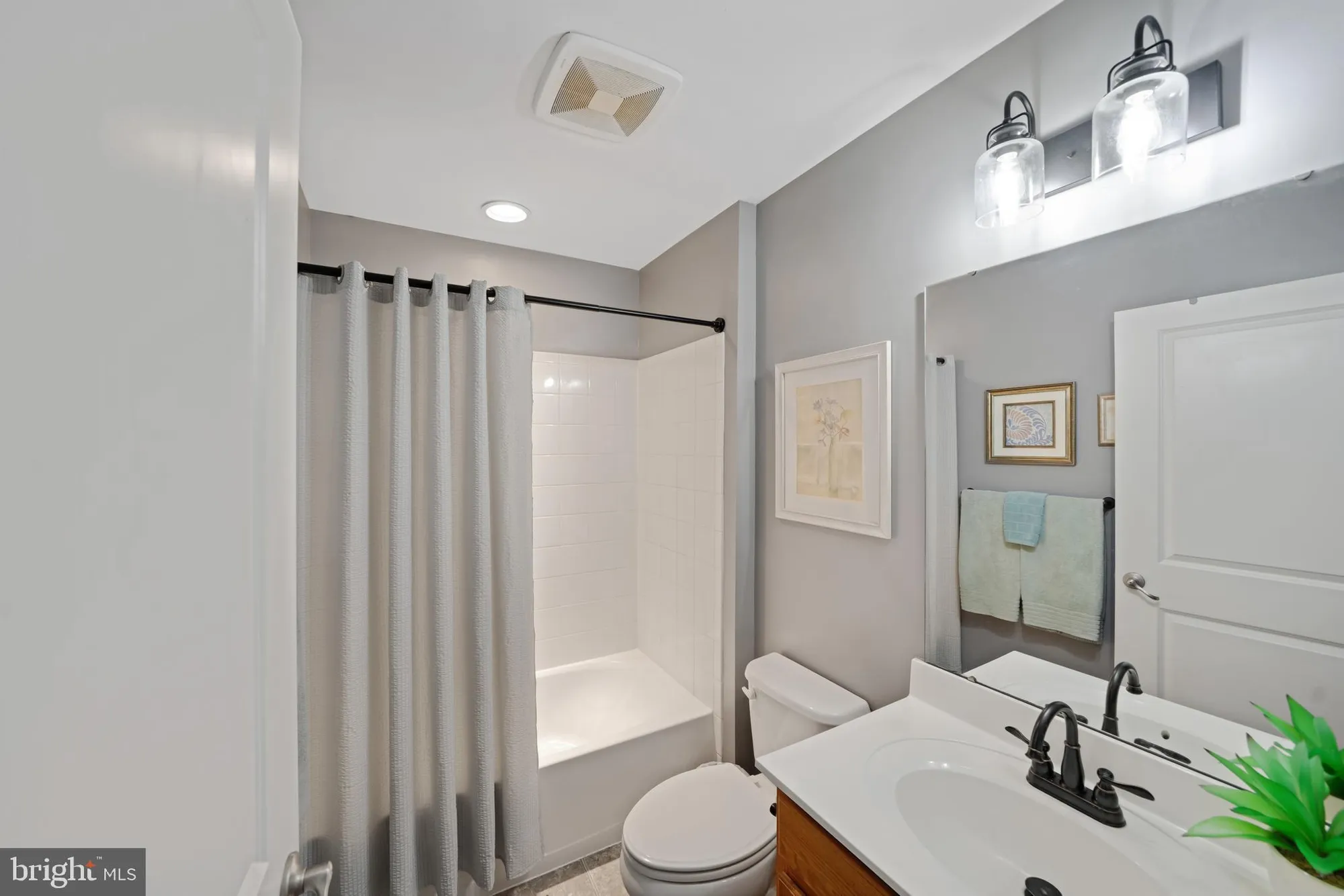 Property Slideshow image 29 of 40 | 212 anita ct, Newark, DE, 19702