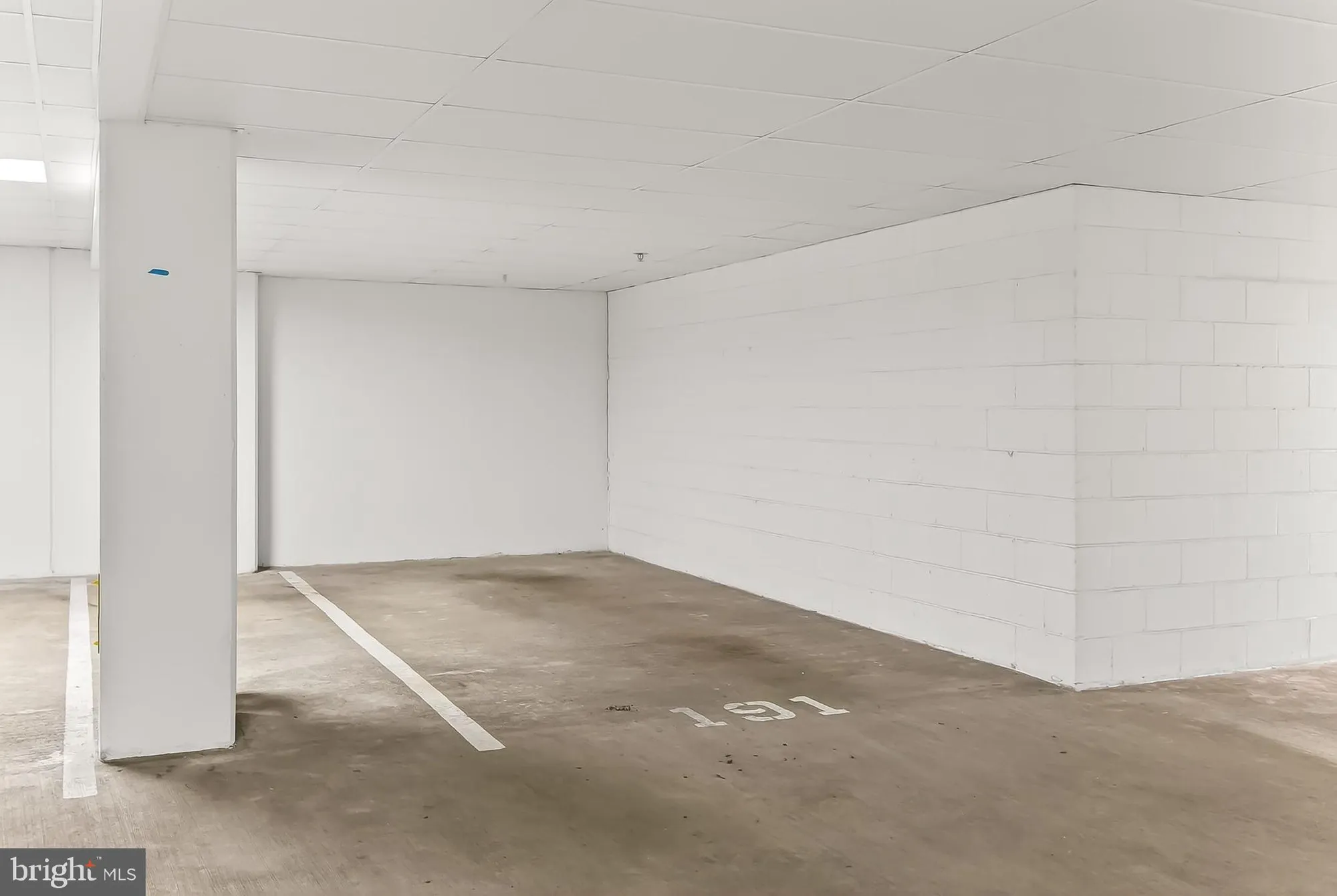 Property Slideshow image 43 of 66 | 2960 vaden dr # 2-103, Fairfax, VA, 22031