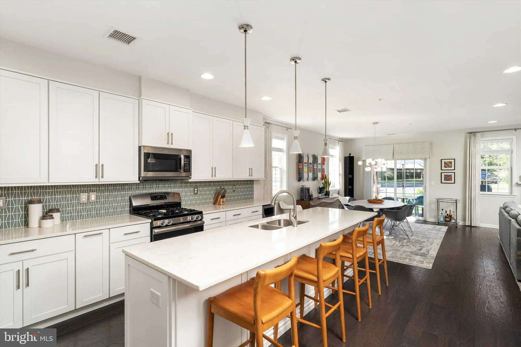 Property Slideshow image 8 of 35 | 1 cannon dr, Pennington, NJ, 08534