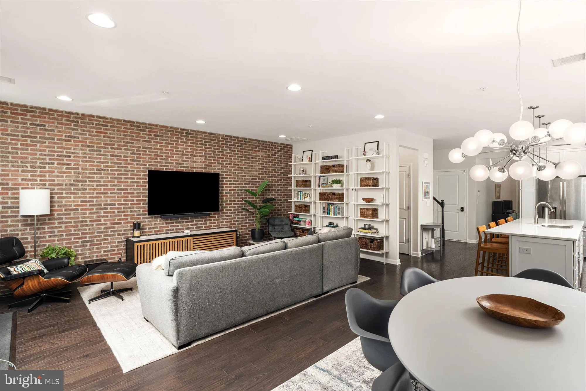 Property Slideshow image 14 of 35 | 1 cannon dr, Pennington, NJ, 08534