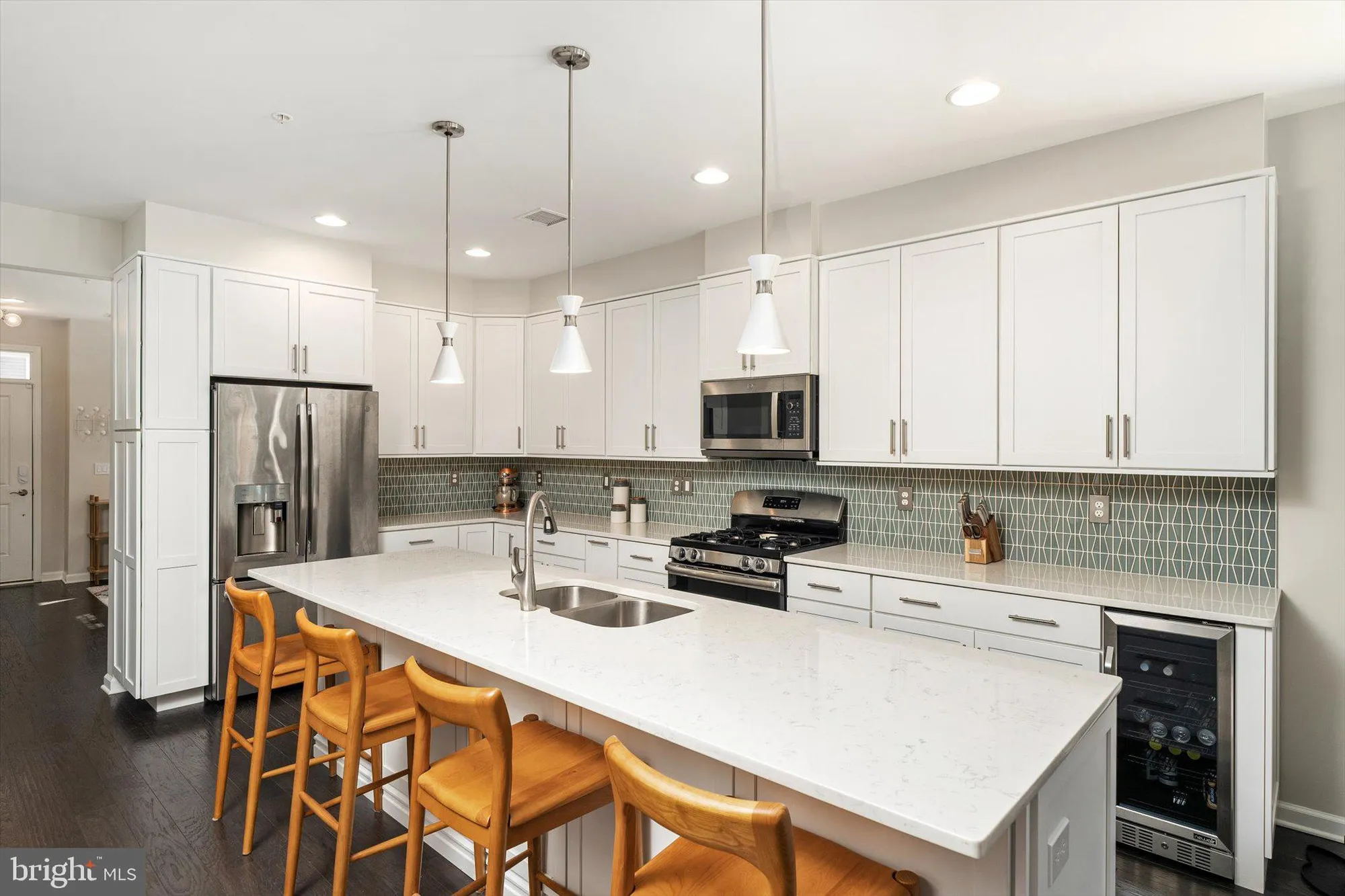 Property Slideshow image 9 of 35 | 1 cannon dr, Pennington, NJ, 08534