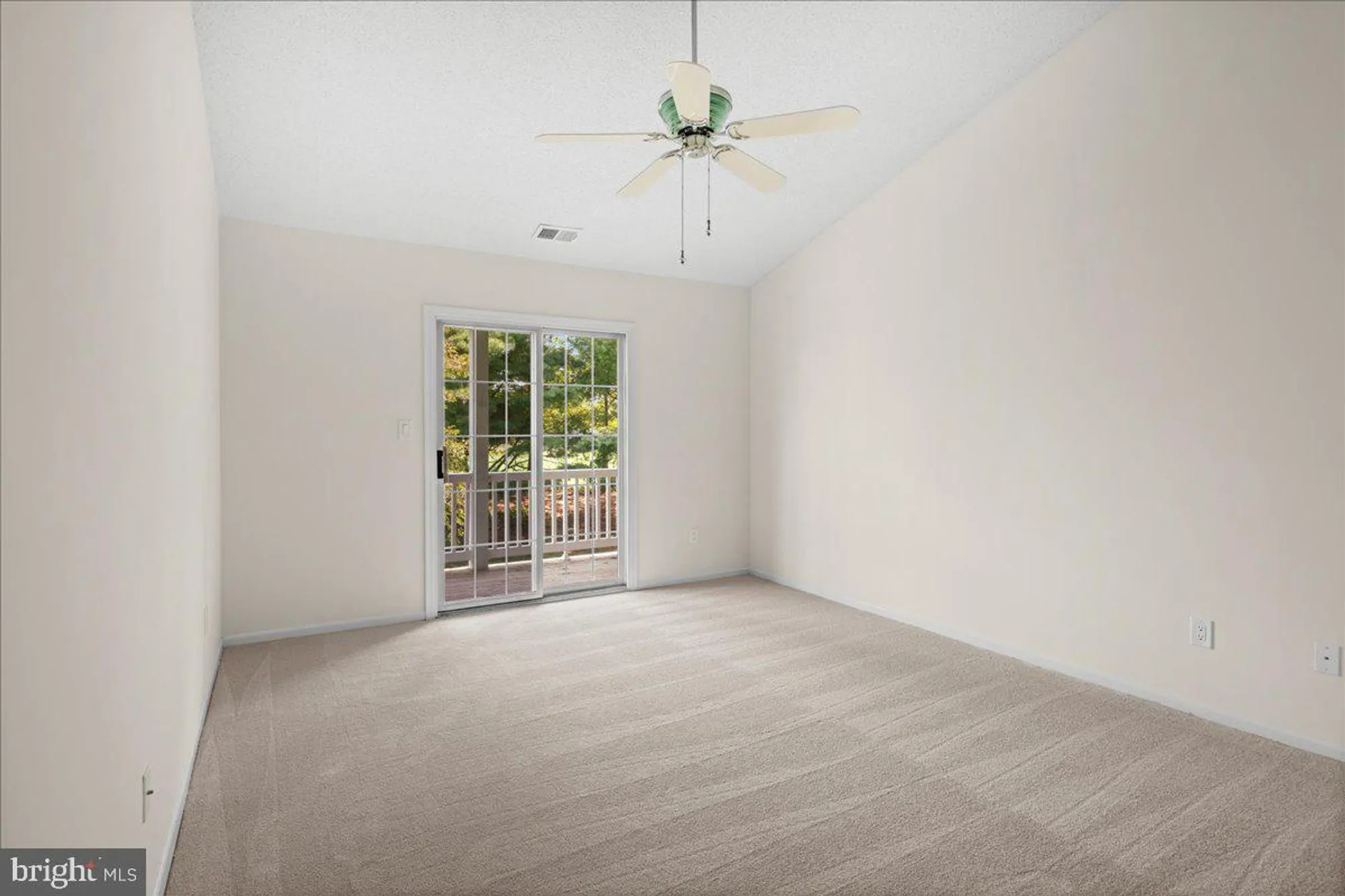 Property Slideshow image 9 of 56 | 90 winthrop rd # h, Monroe Township, NJ, 08831