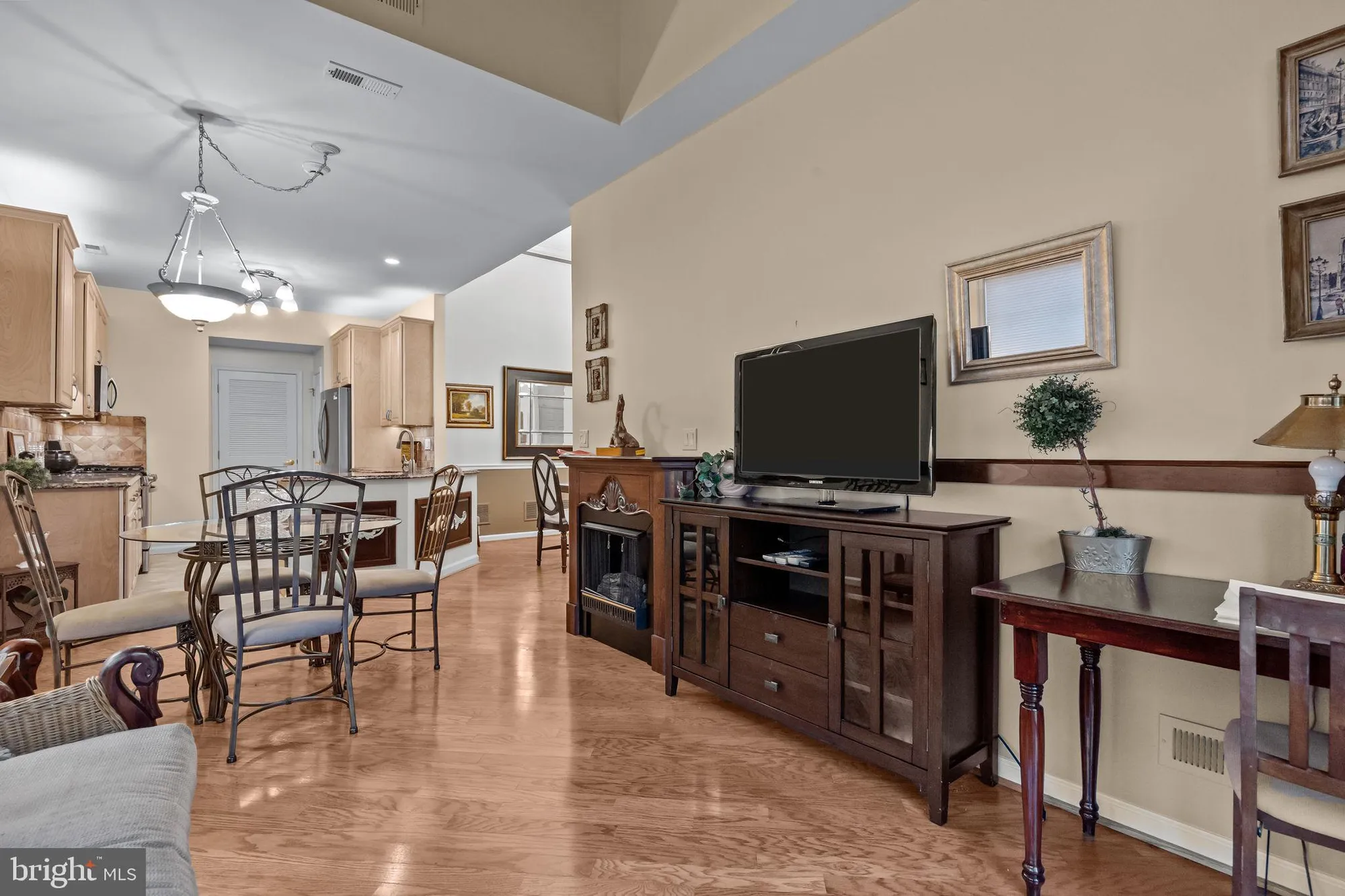 Property Slideshow image 15 of 33 | 61 legacy oaks dr, Richboro, PA, 18954