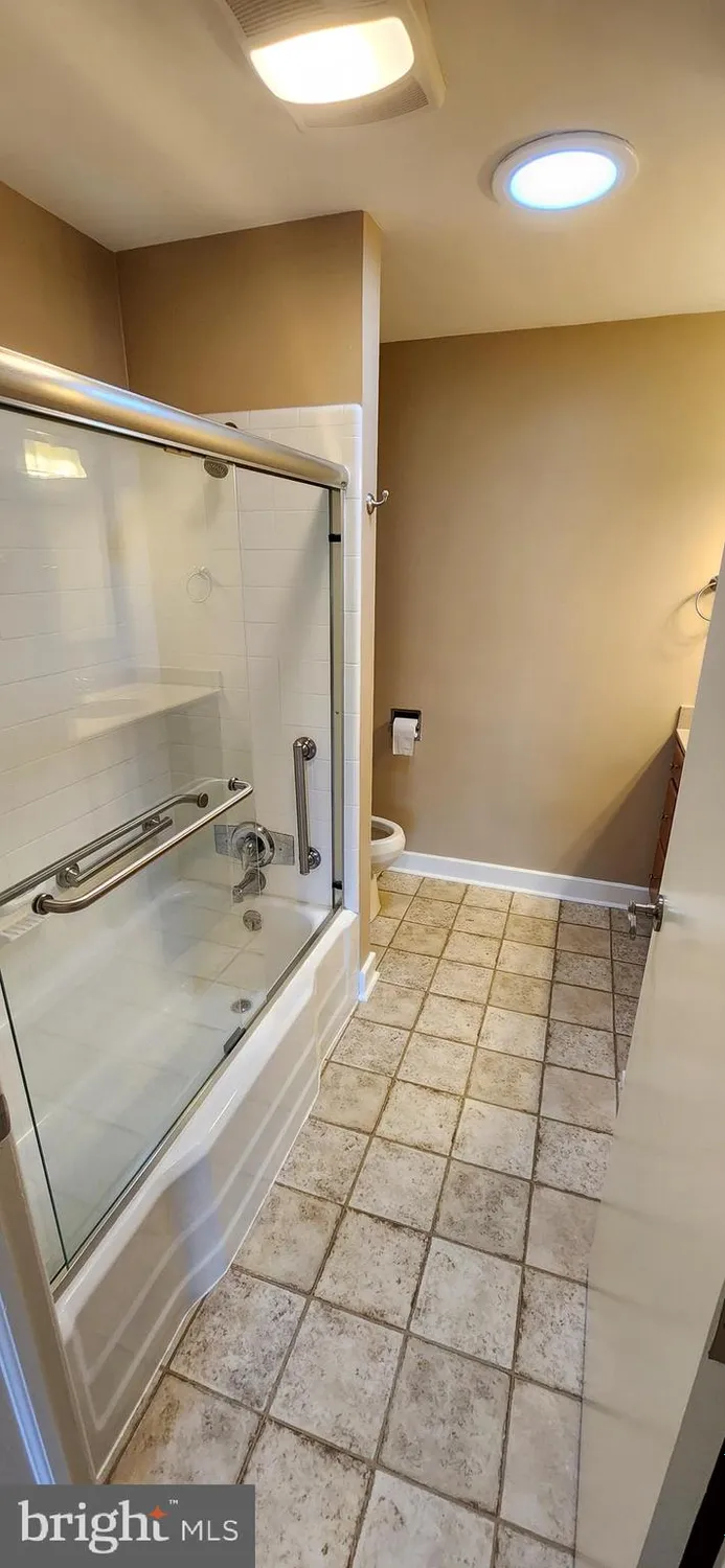 Property Slideshow image 13 of 38 | 6352 penn national dr, Chambersburg, PA, 17201