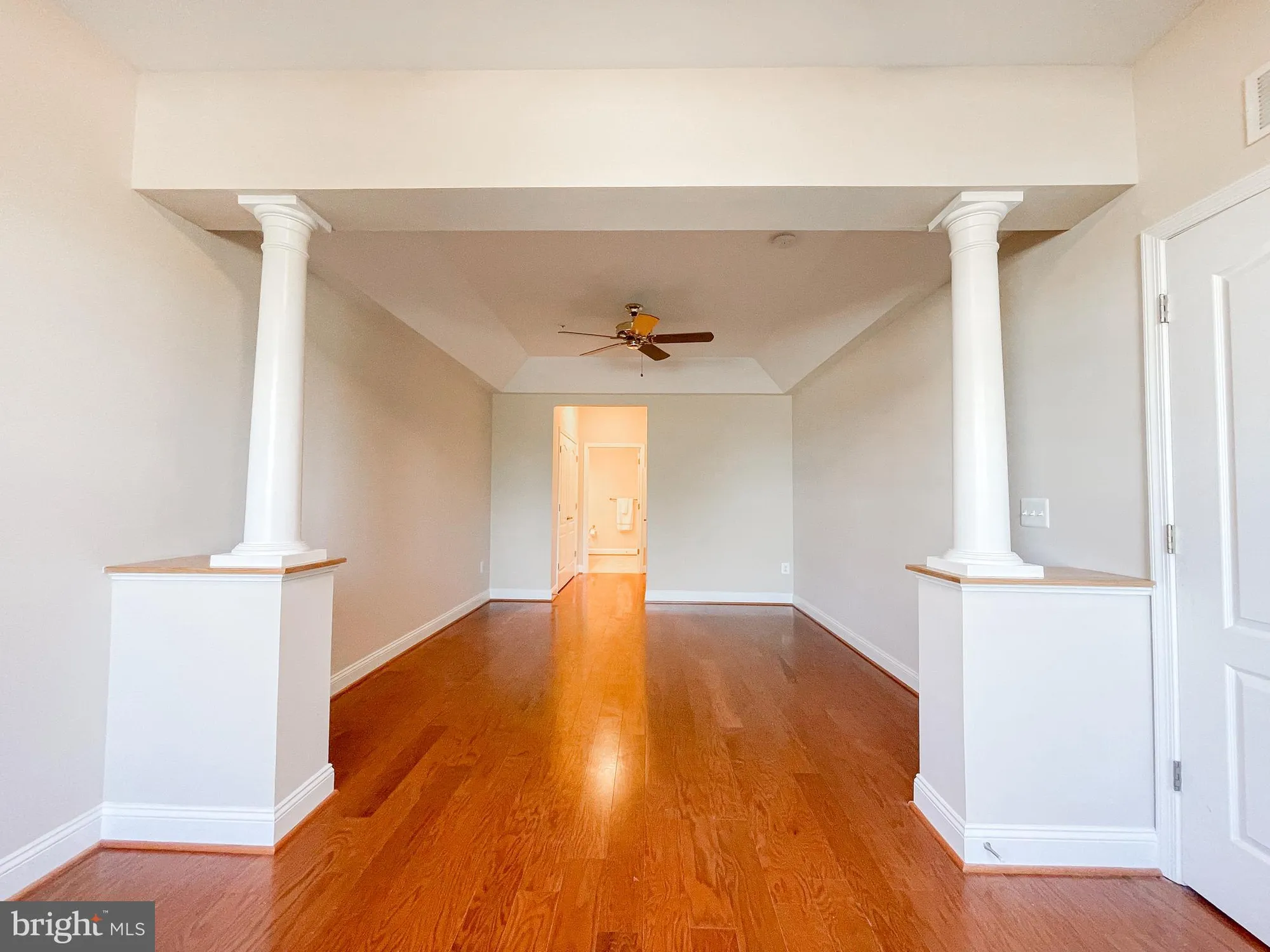 Property Slideshow image 12 of 54 | 8612 wintergreen ct 105, Odenton, MD, 21113