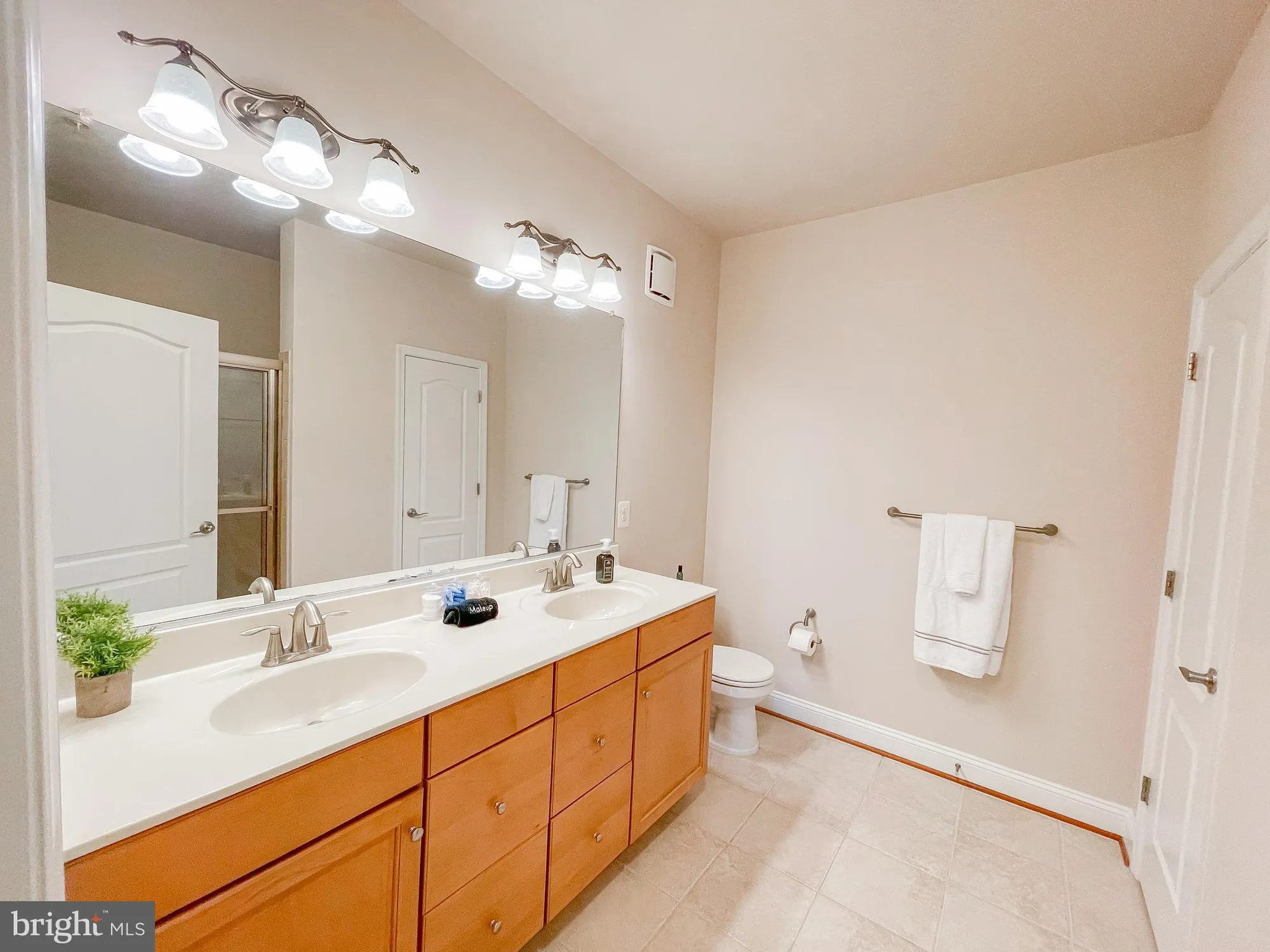 Property Slideshow image 15 of 54 | 8612 wintergreen ct 105, Odenton, MD, 21113