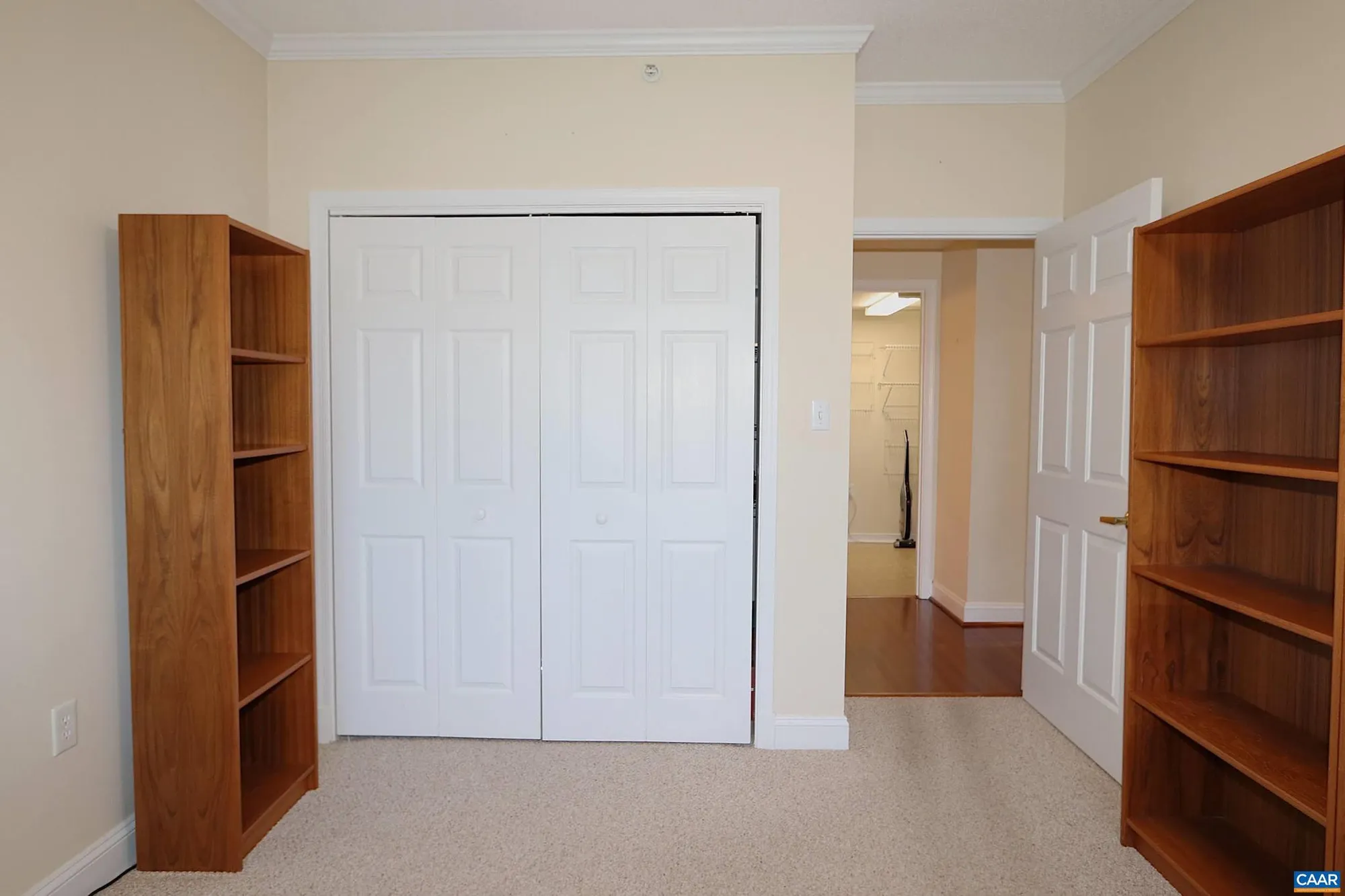 Property Slideshow image 19 of 38 | 500 crestwood dr 2306, Charlottesville, VA, 22903