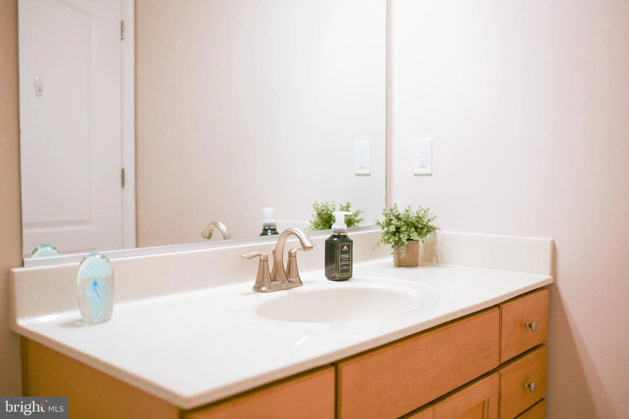 Property Slideshow image 27 of 54 | 8612 wintergreen ct 105, Odenton, MD, 21113