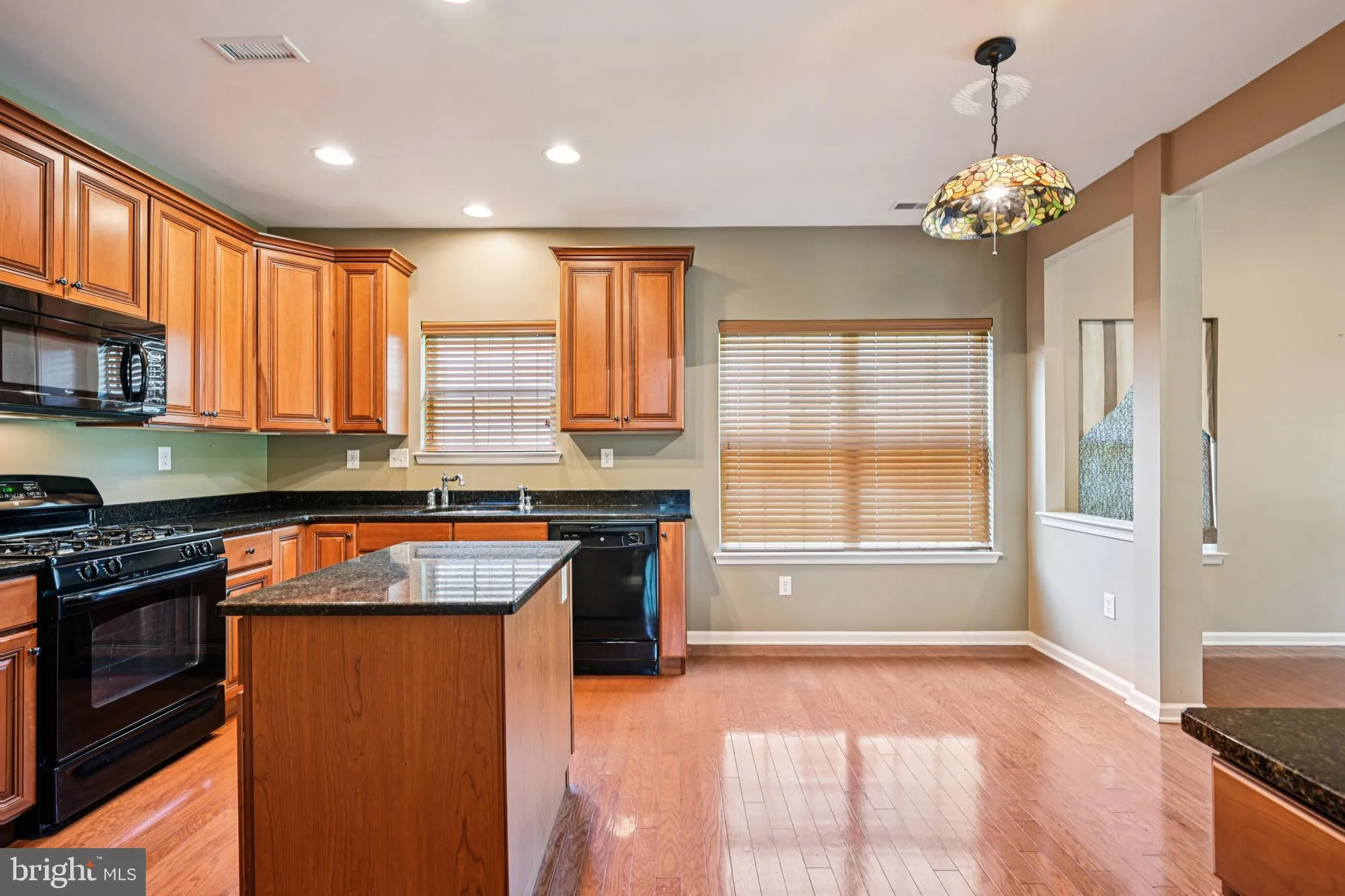 Property Slideshow image 17 of 57 | 4 woodcrest ct, Berlin, NJ, 08009