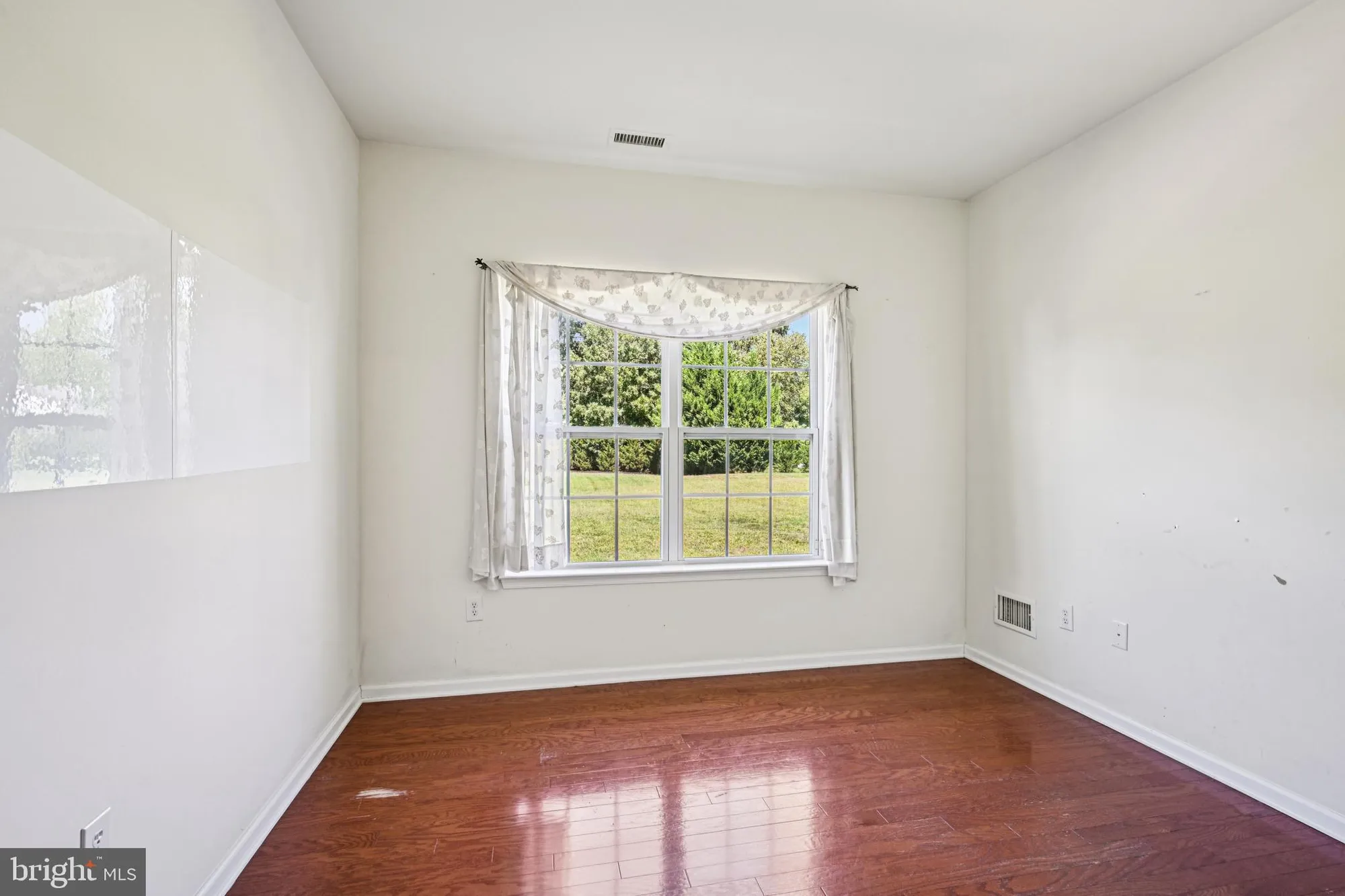 Property Slideshow image 25 of 57 | 4 woodcrest ct, Berlin, NJ, 08009