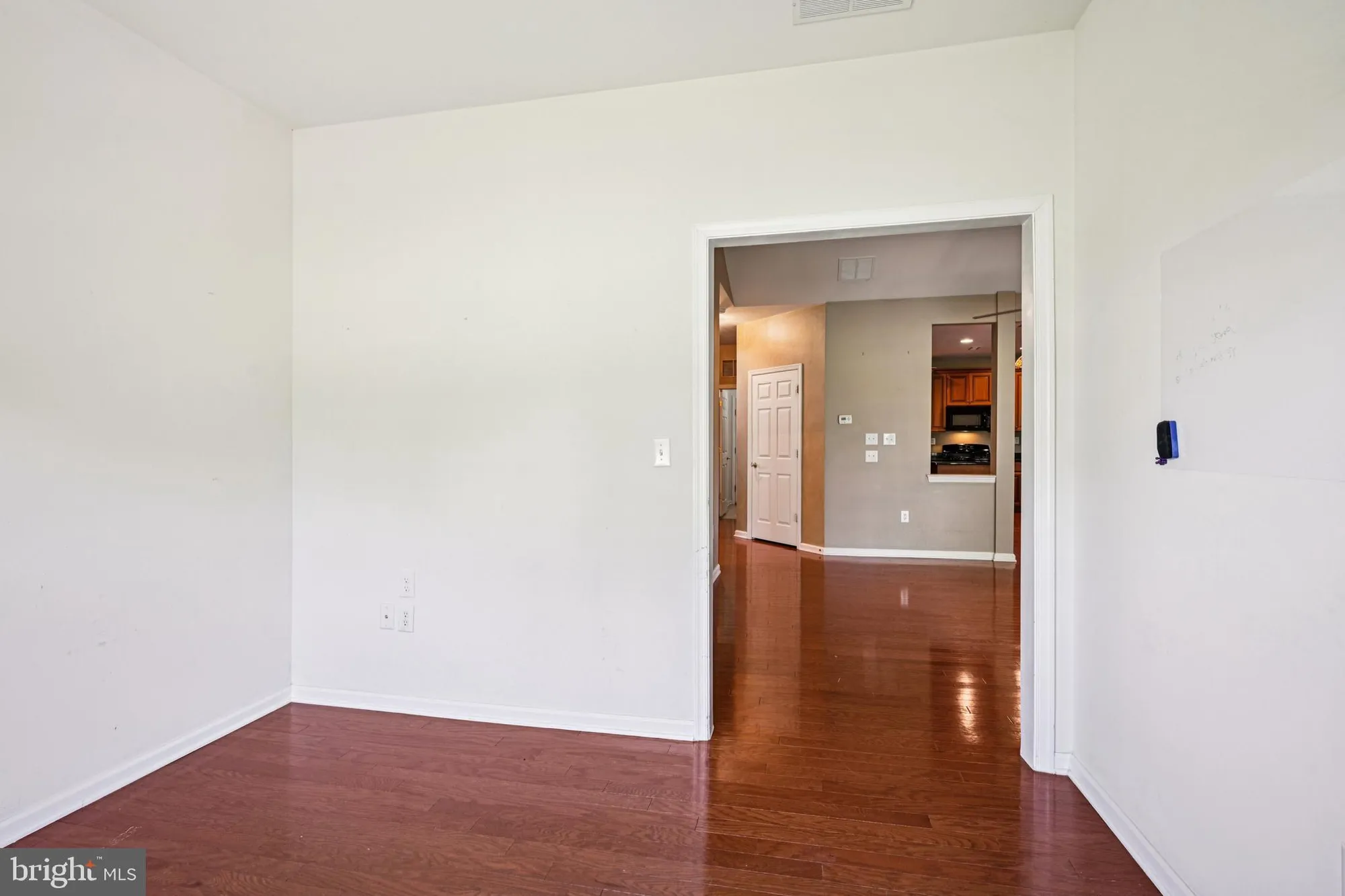 Property Slideshow image 26 of 57 | 4 woodcrest ct, Berlin, NJ, 08009